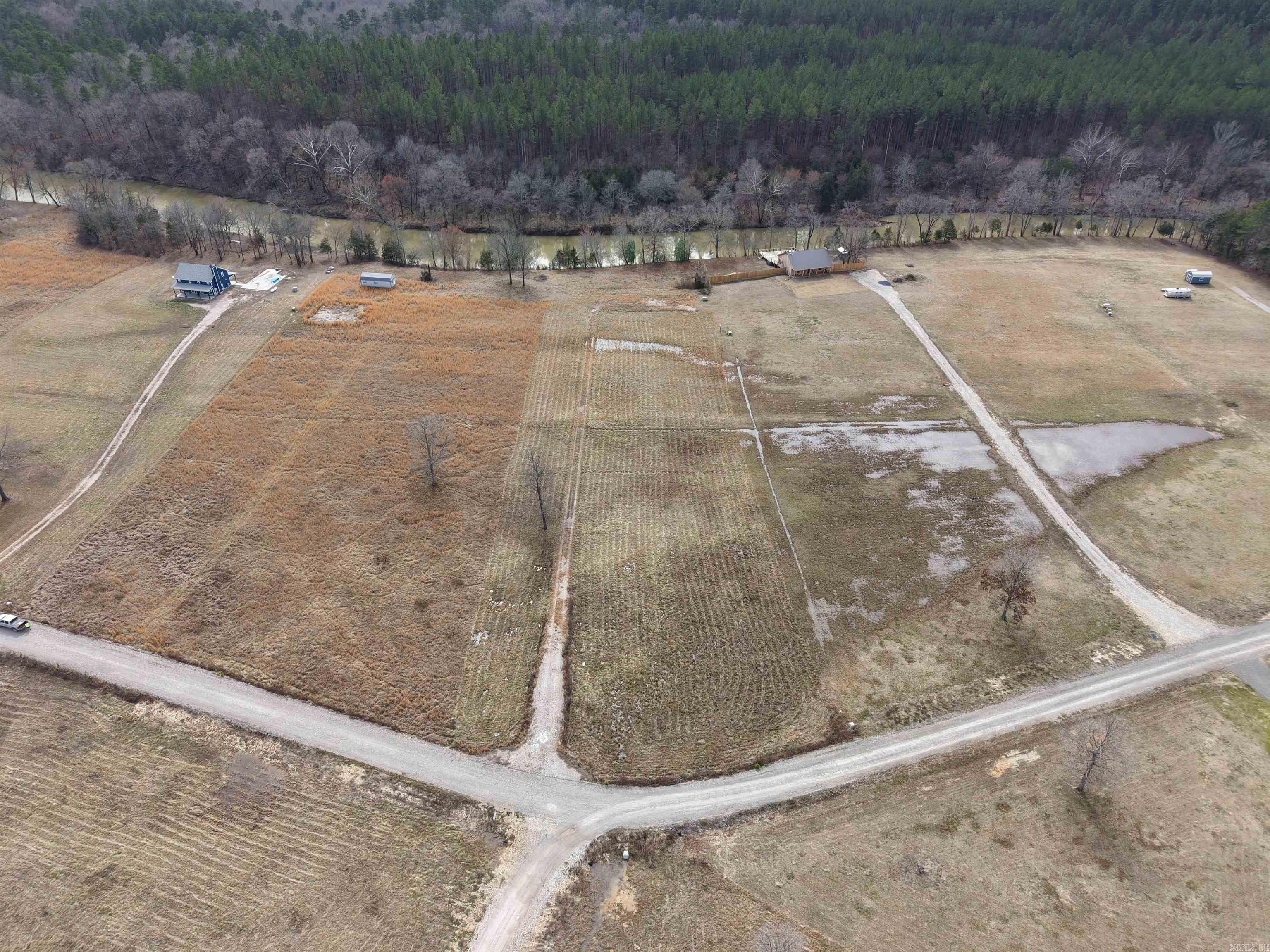 REVAS RETREAT - Land