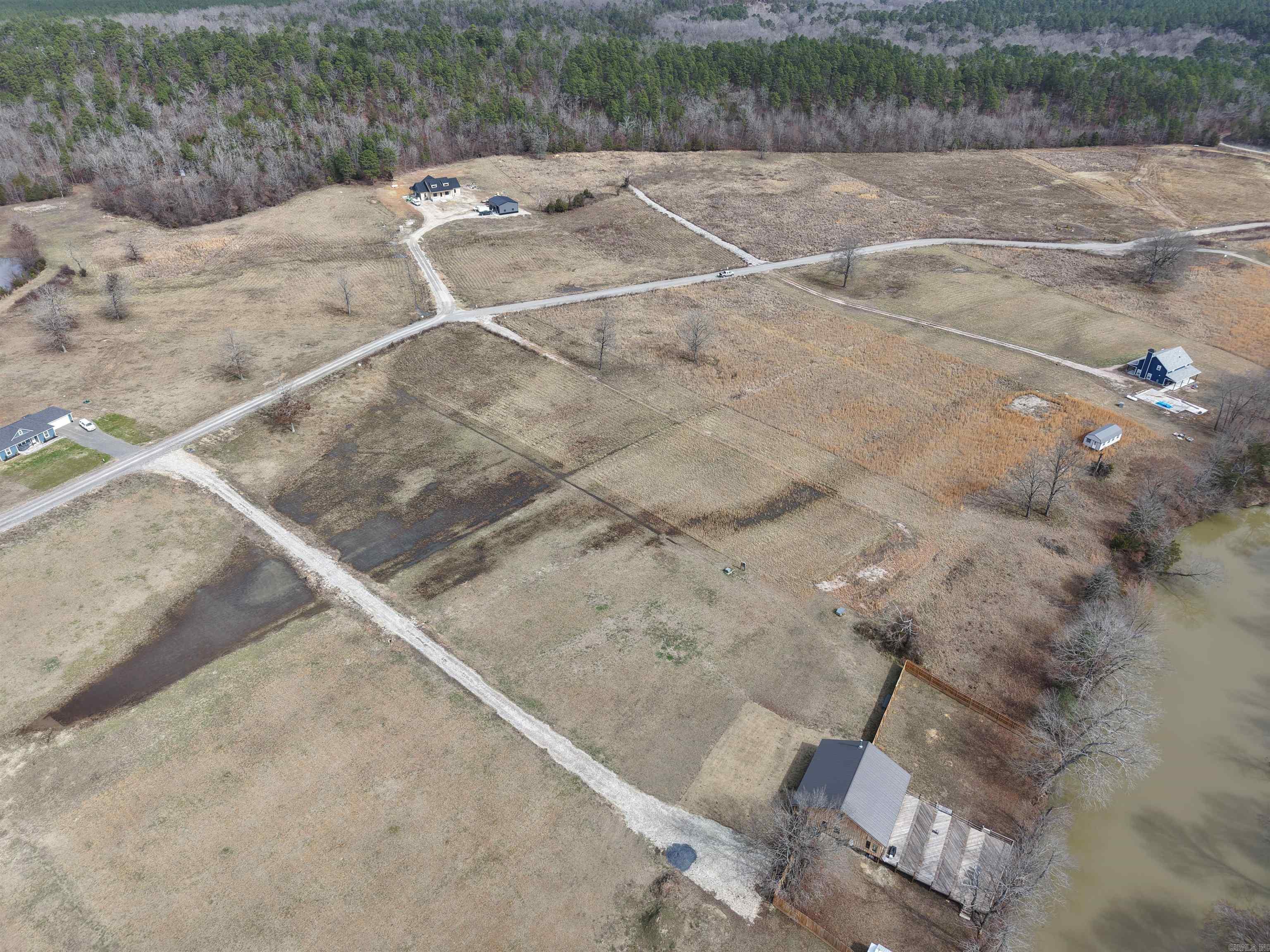 REVAS RETREAT - Land