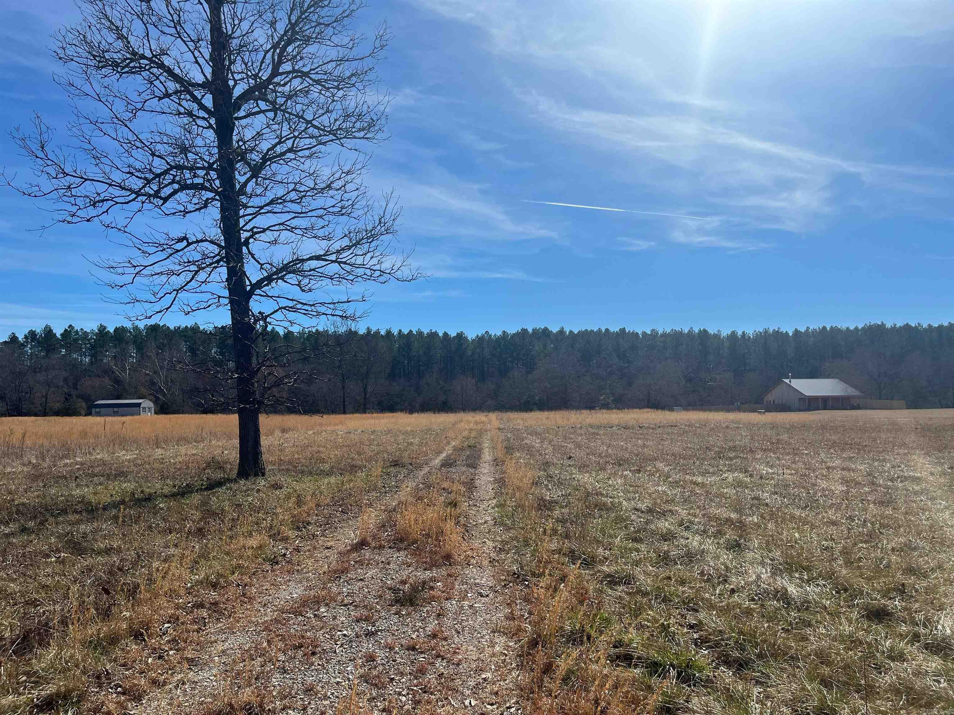 REVAS RETREAT - Land