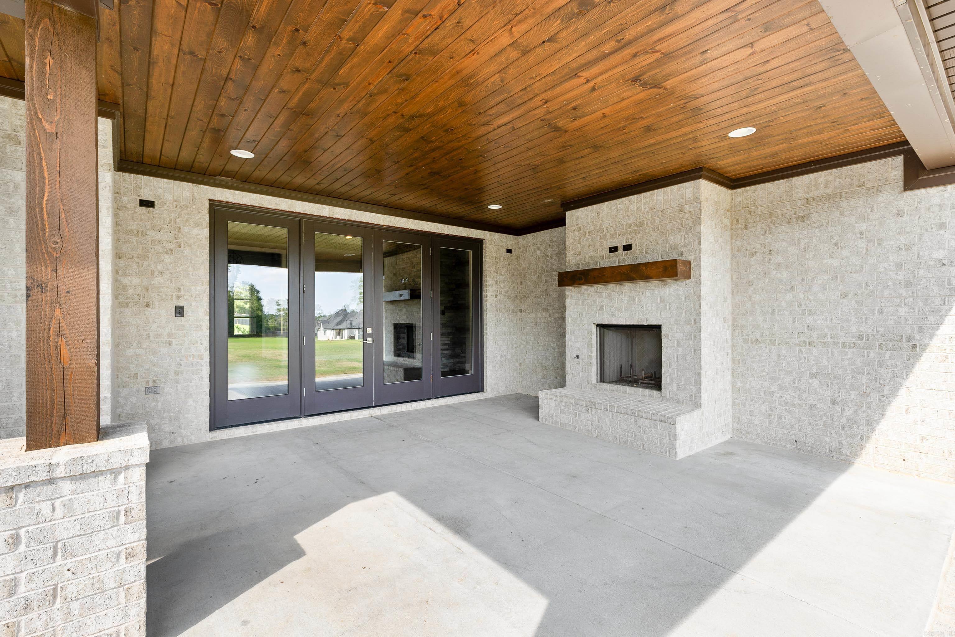 THE VINEYARD - Residential