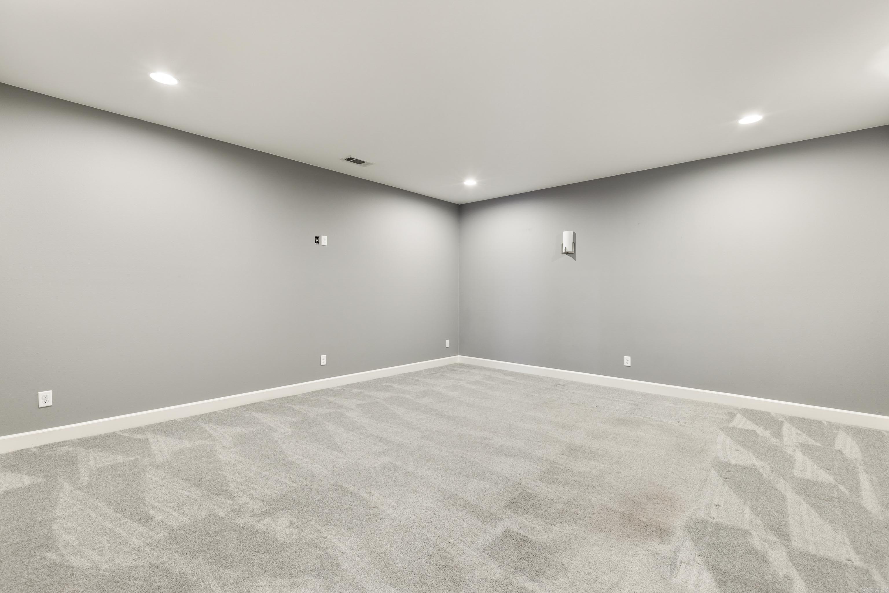 THE VINEYARD - Residential