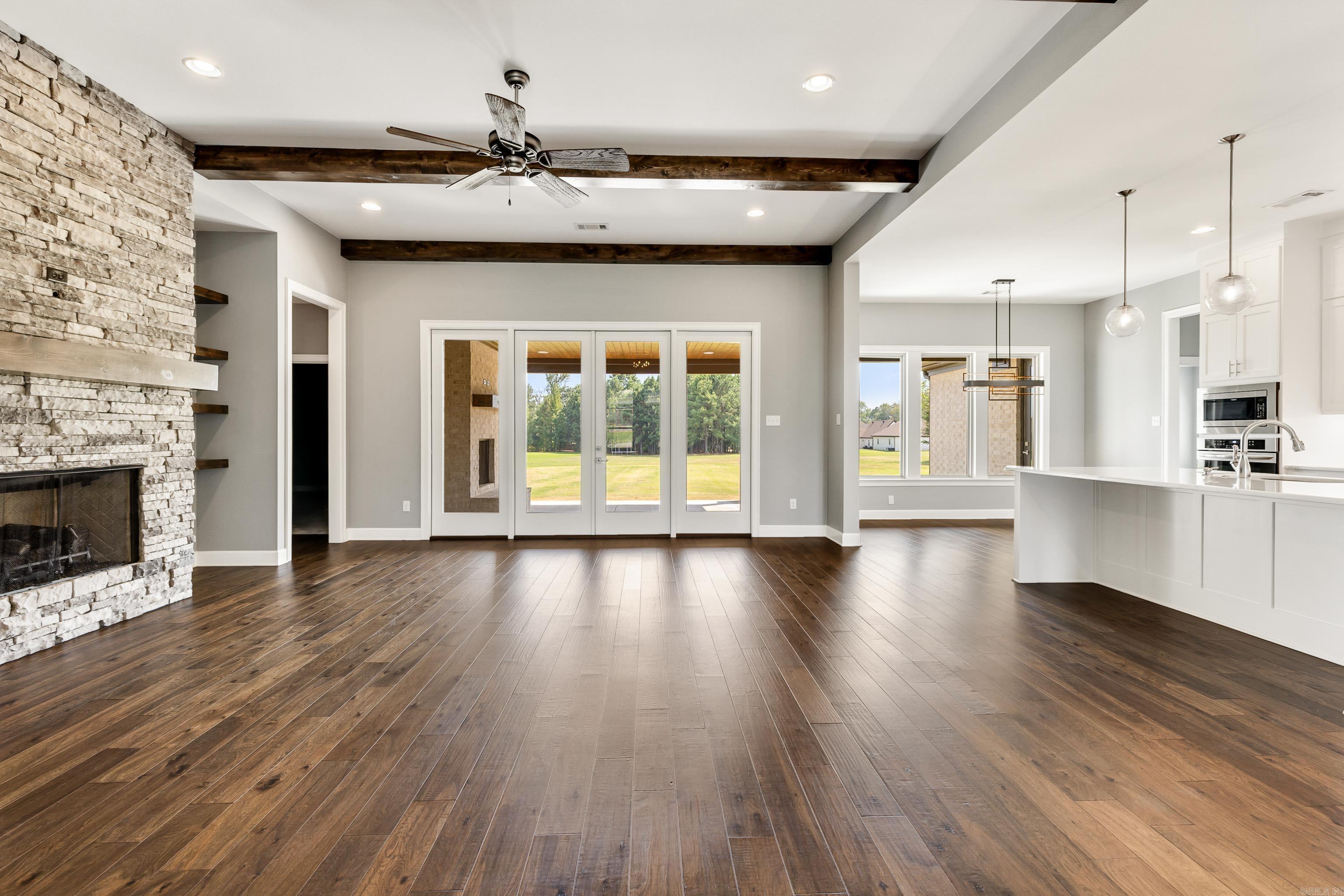 THE VINEYARD - Residential