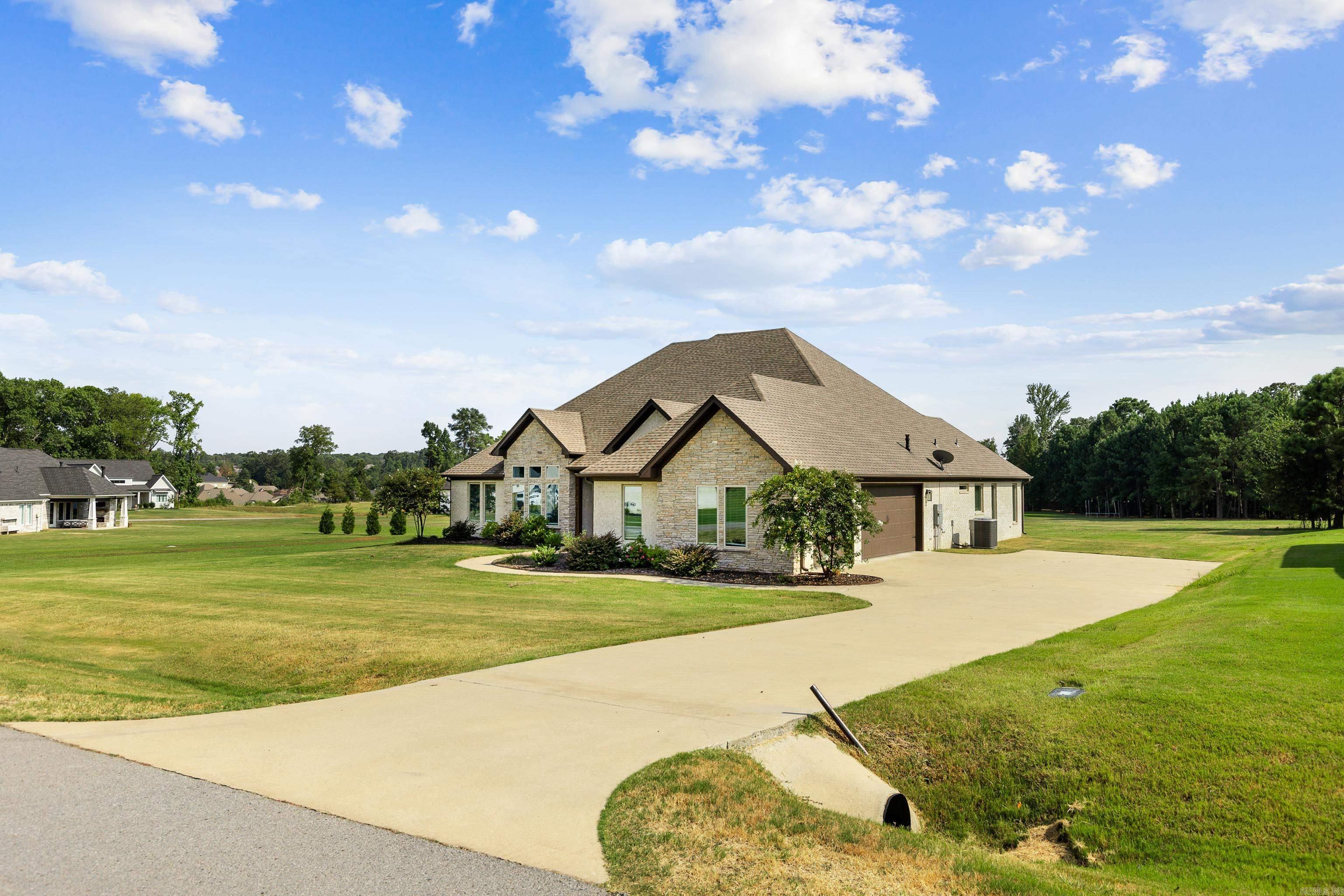 THE VINEYARD - Residential