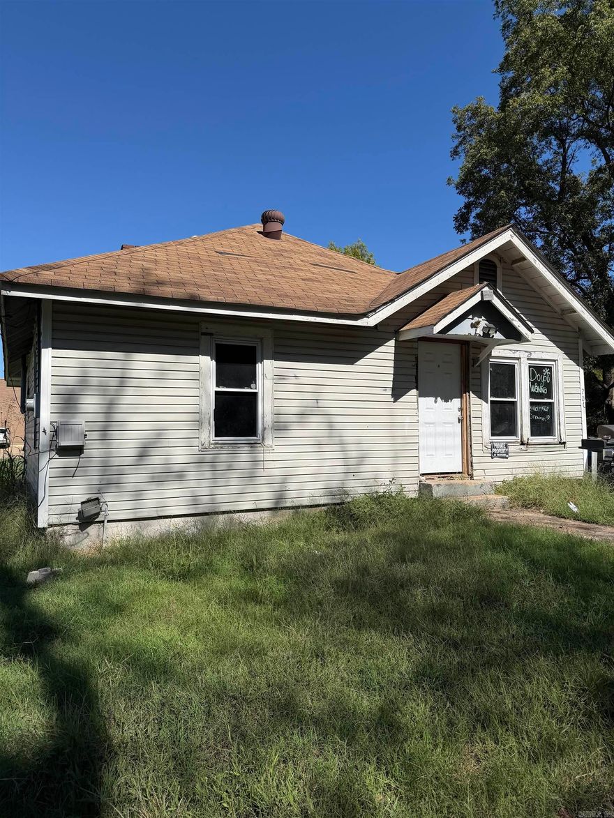 Don't miss this great investment opportunity. This 2 Bedroom, 1 Bathroom home is on 0.27 acres in Harrisburg. This property is being sold AS-IS. Seller has not occupied the property so no SPD.
