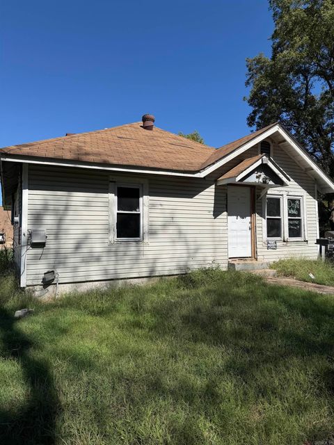 Photo of 206 W Center St, Harrisburg, AR 72432 (MLS # 26003761)