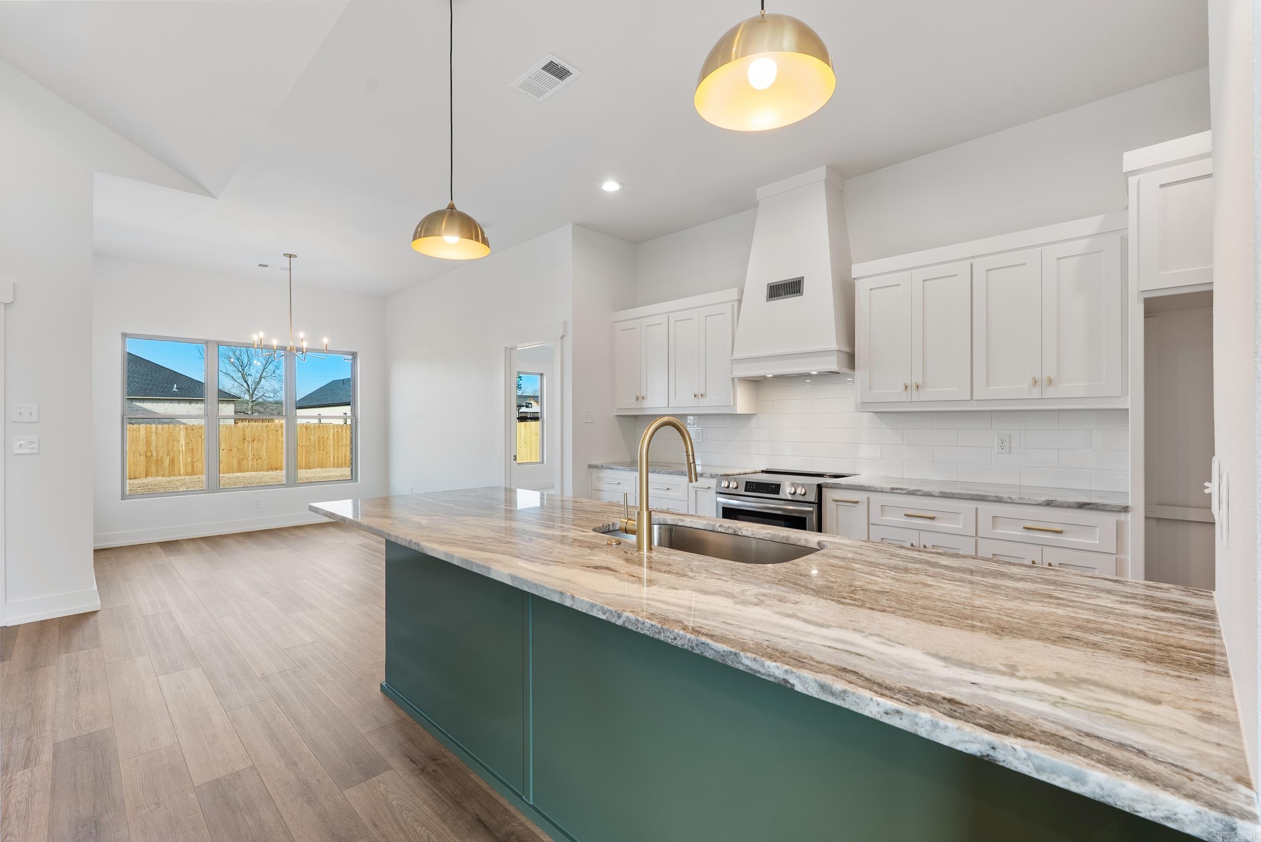EAST MEADOW - Residential