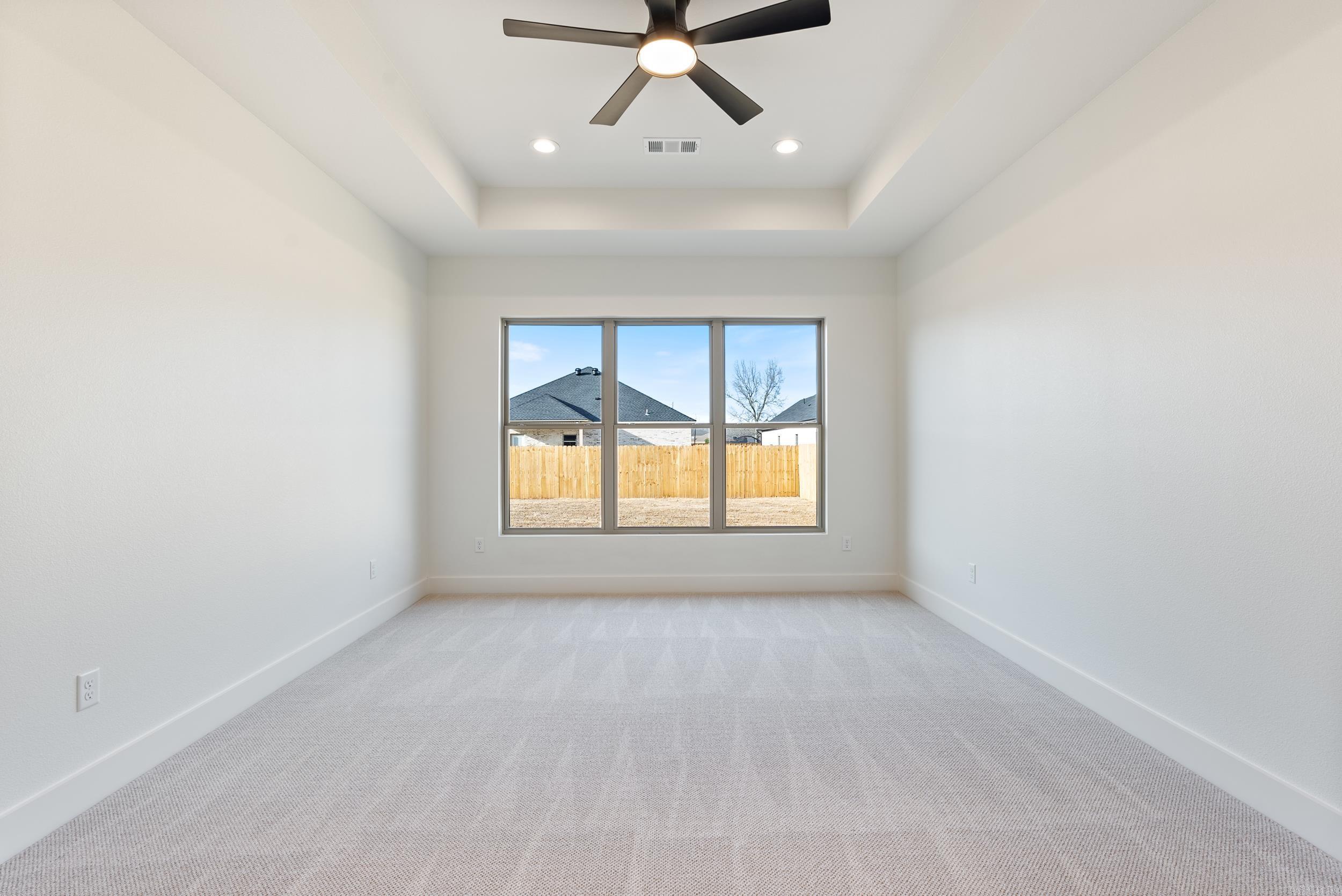 EAST MEADOW - Residential