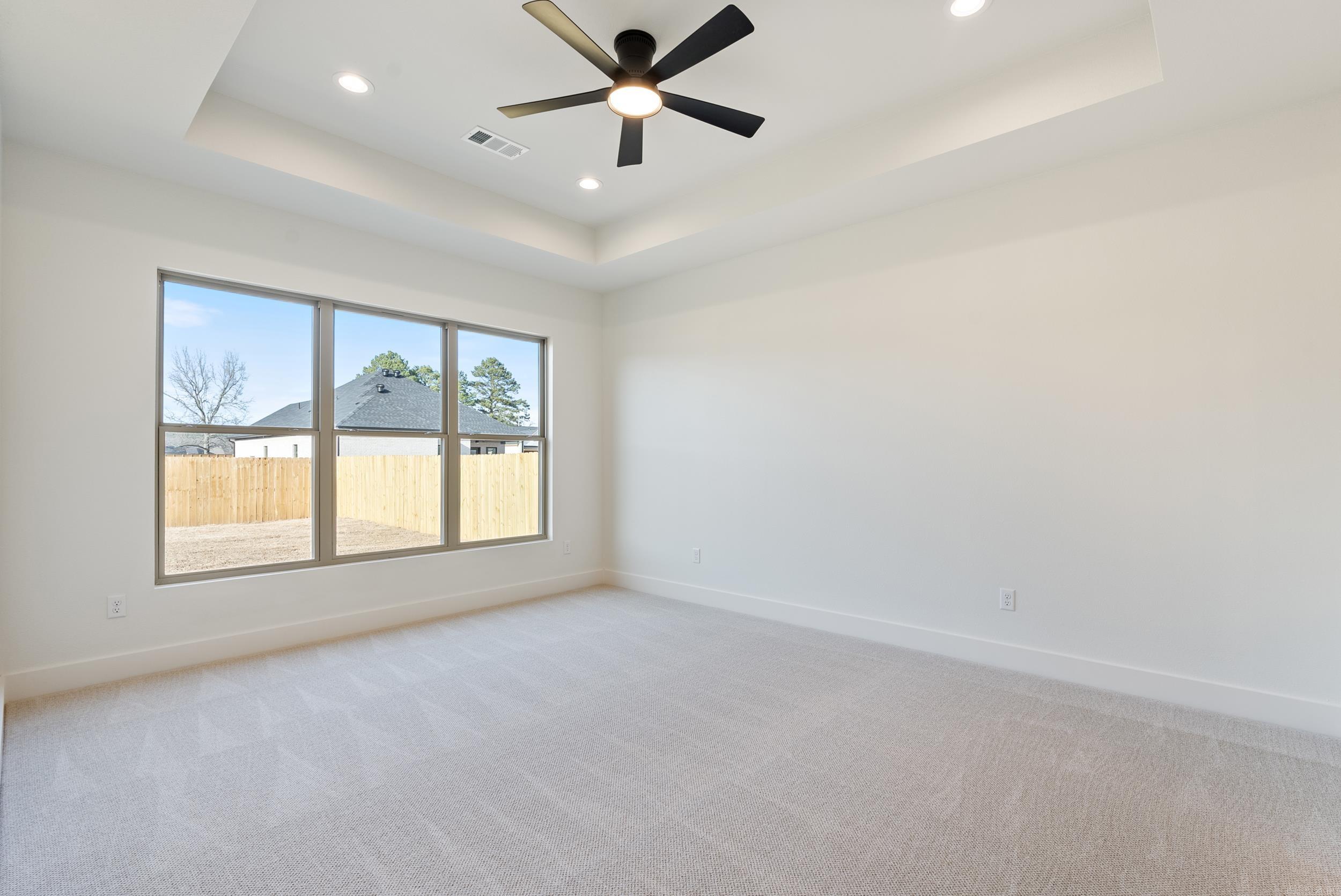 EAST MEADOW - Residential