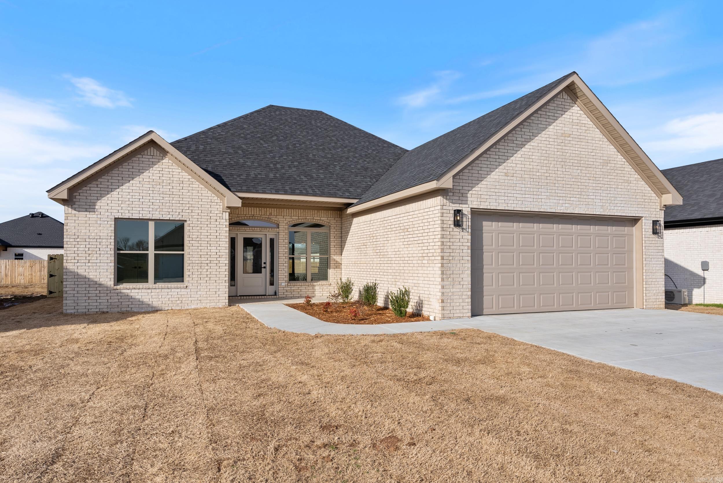 EAST MEADOW - Residential