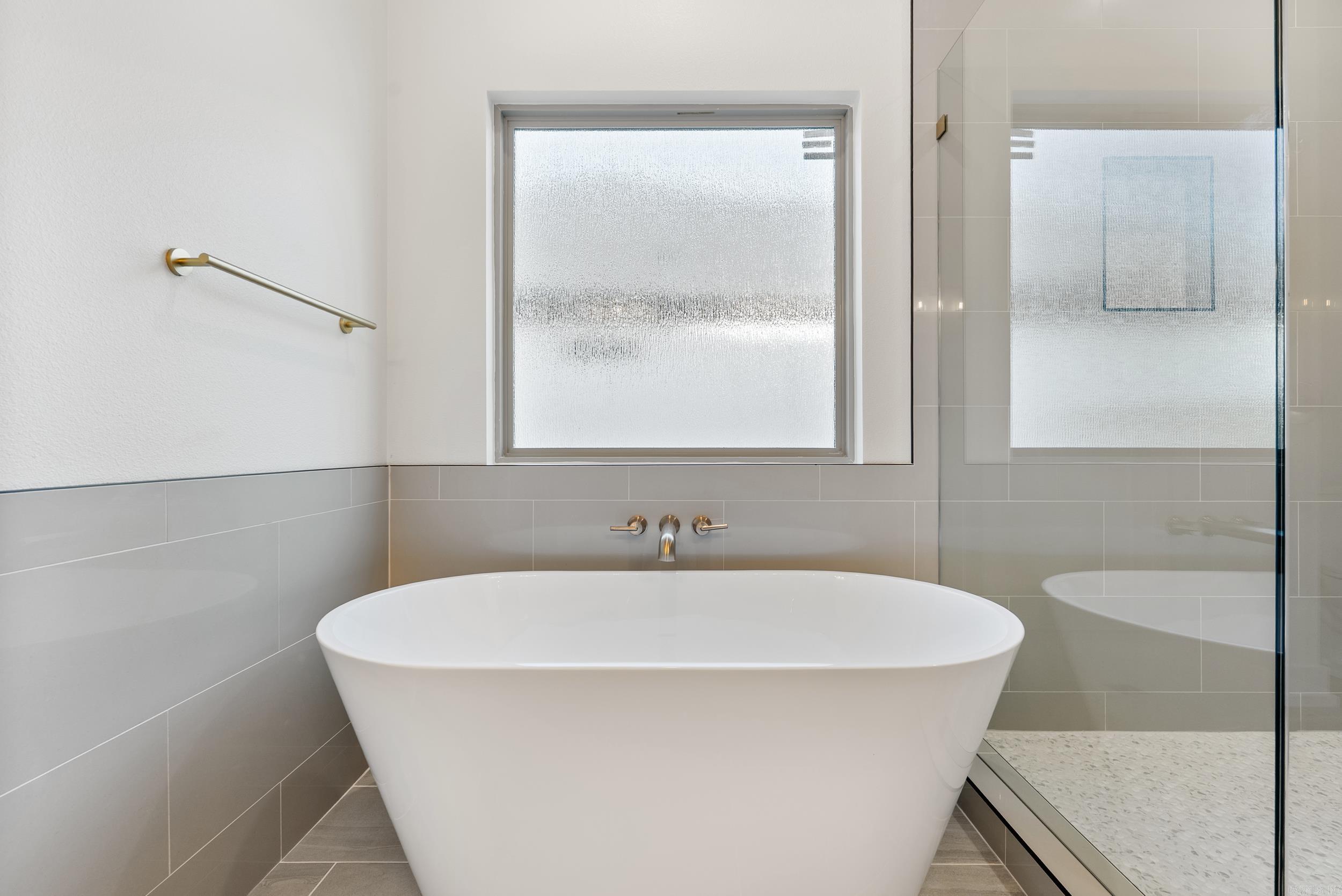 EAST MEADOW - Residential