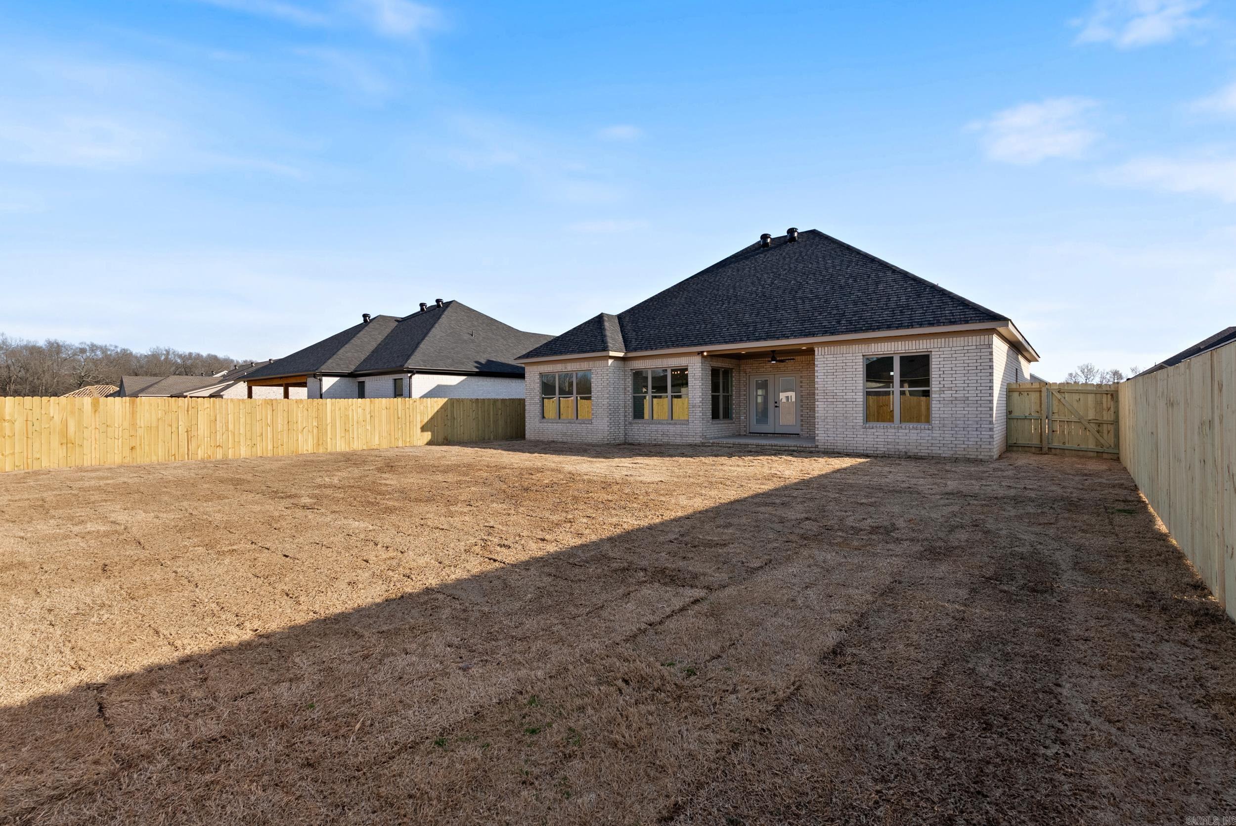 EAST MEADOW - Residential