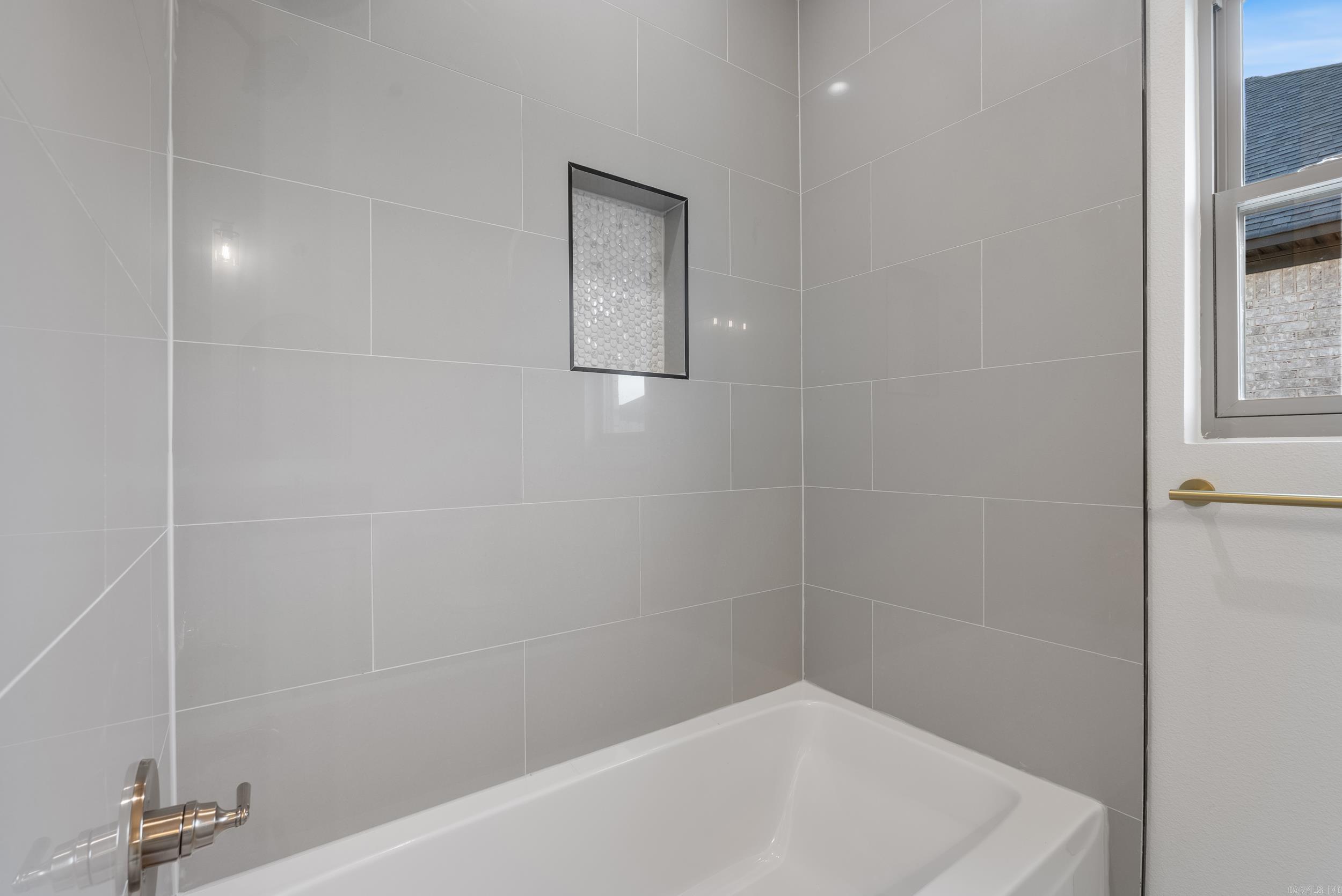 EAST MEADOW - Residential