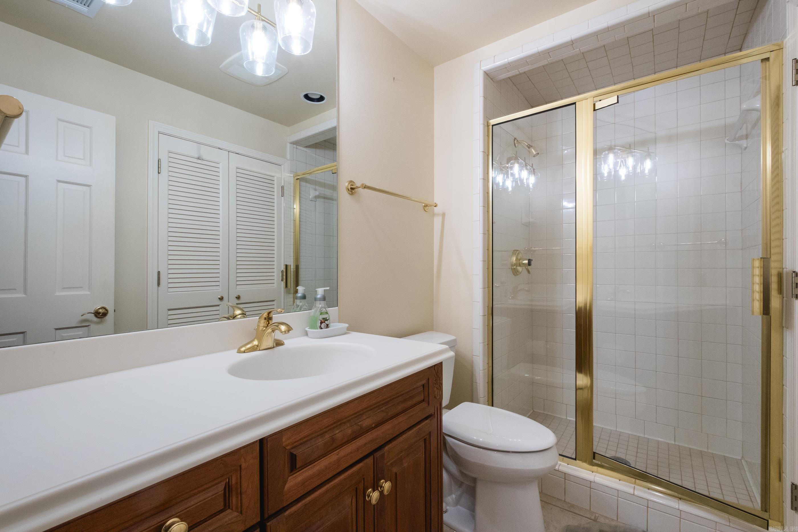 HICKORY CREEK - Residential