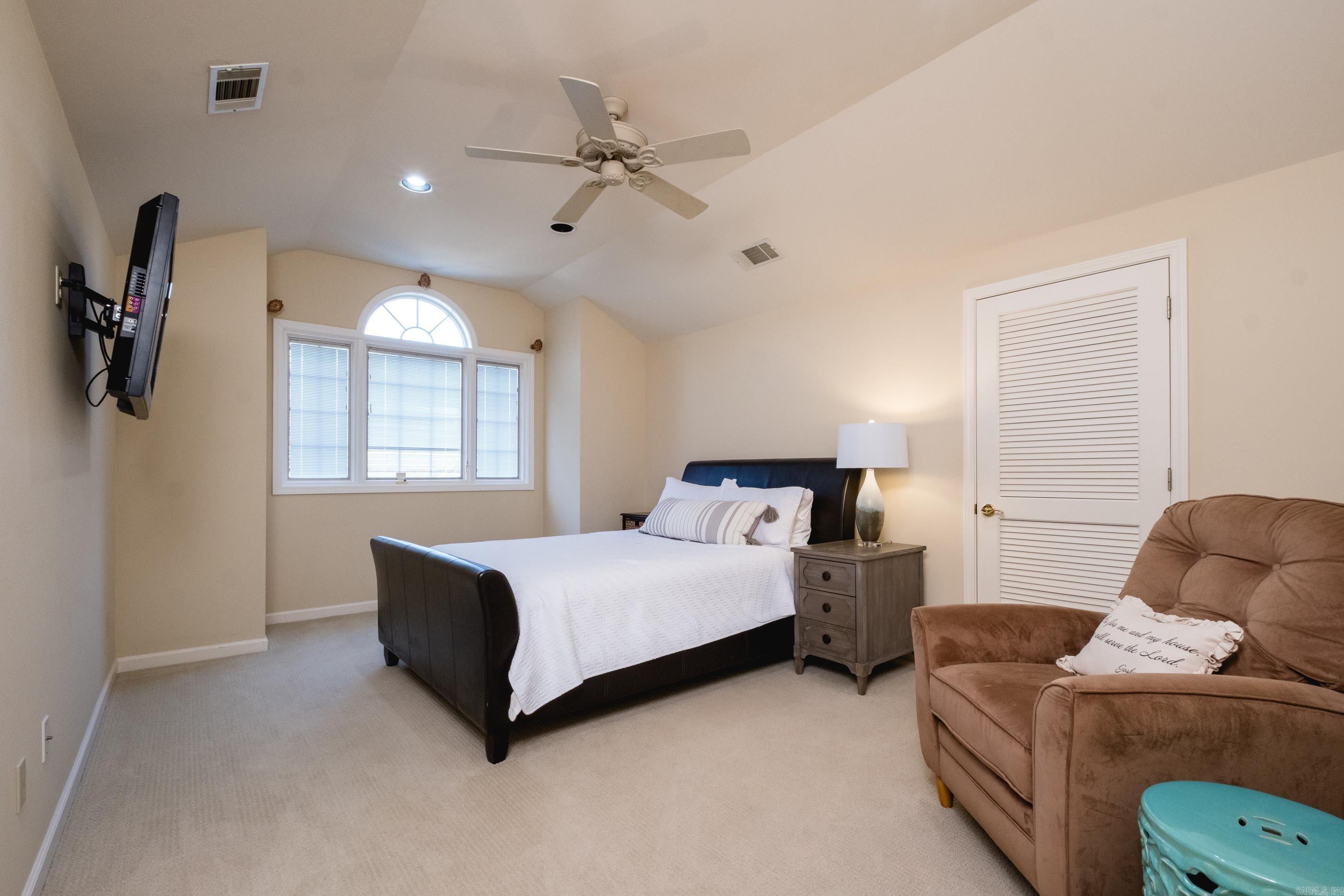 HICKORY CREEK - Residential