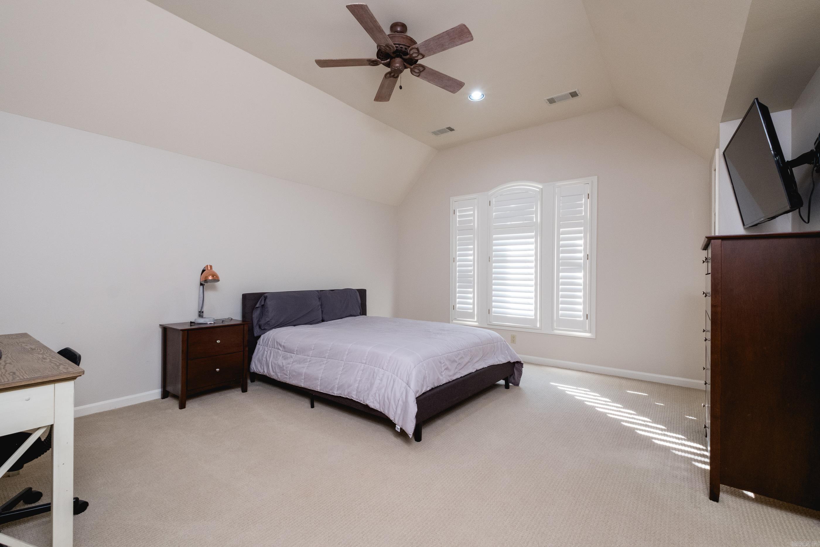 HICKORY CREEK - Residential