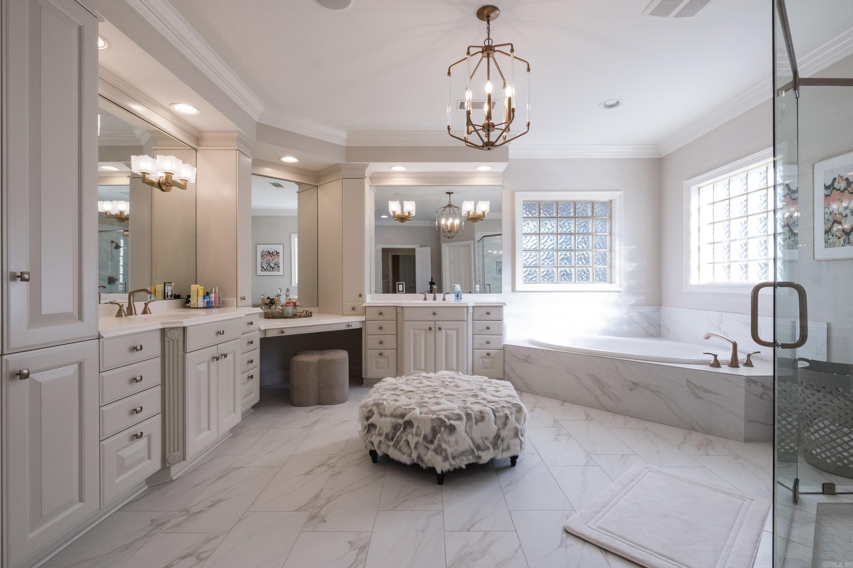 HICKORY CREEK - Residential