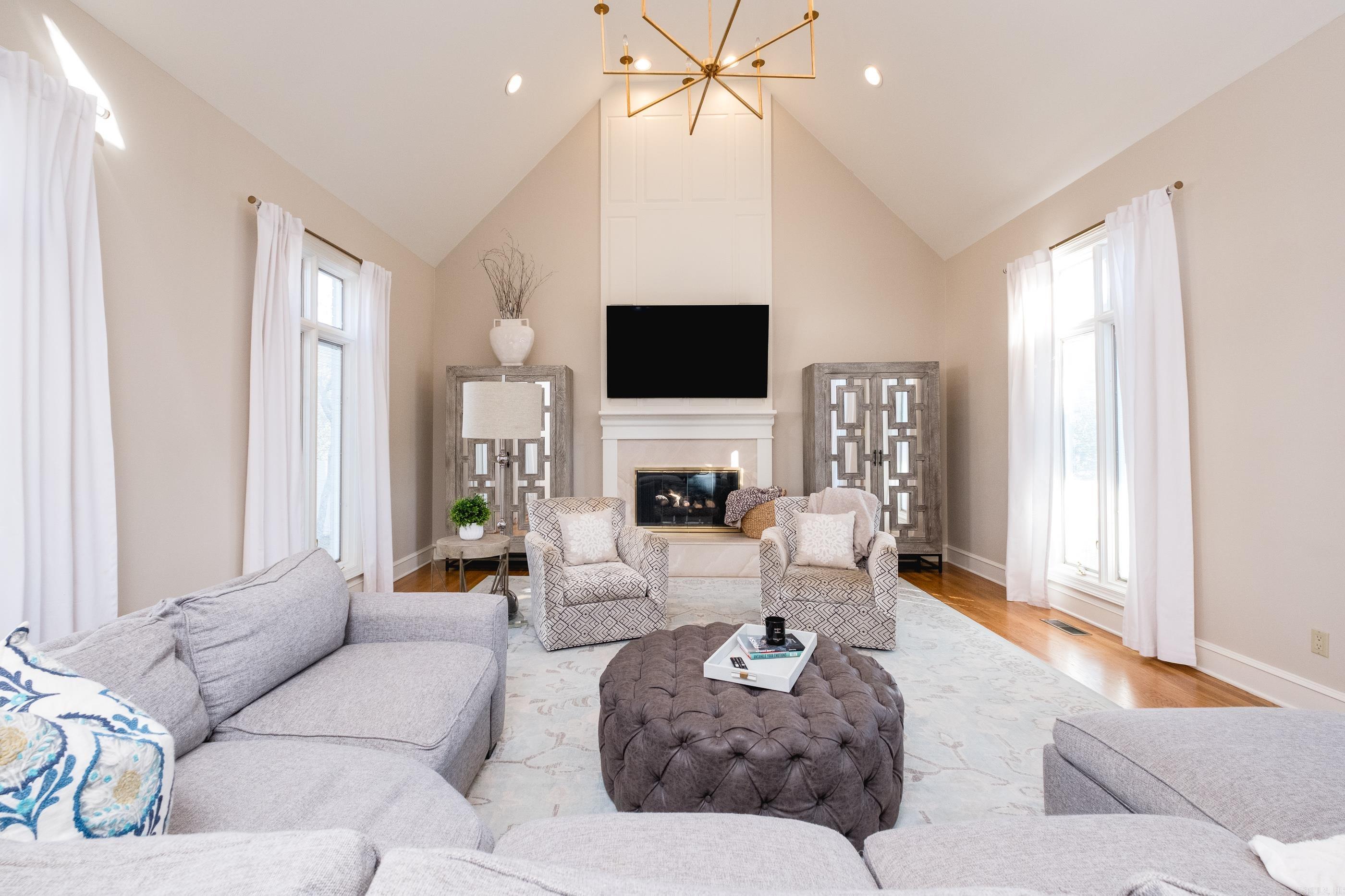 HICKORY CREEK - Residential