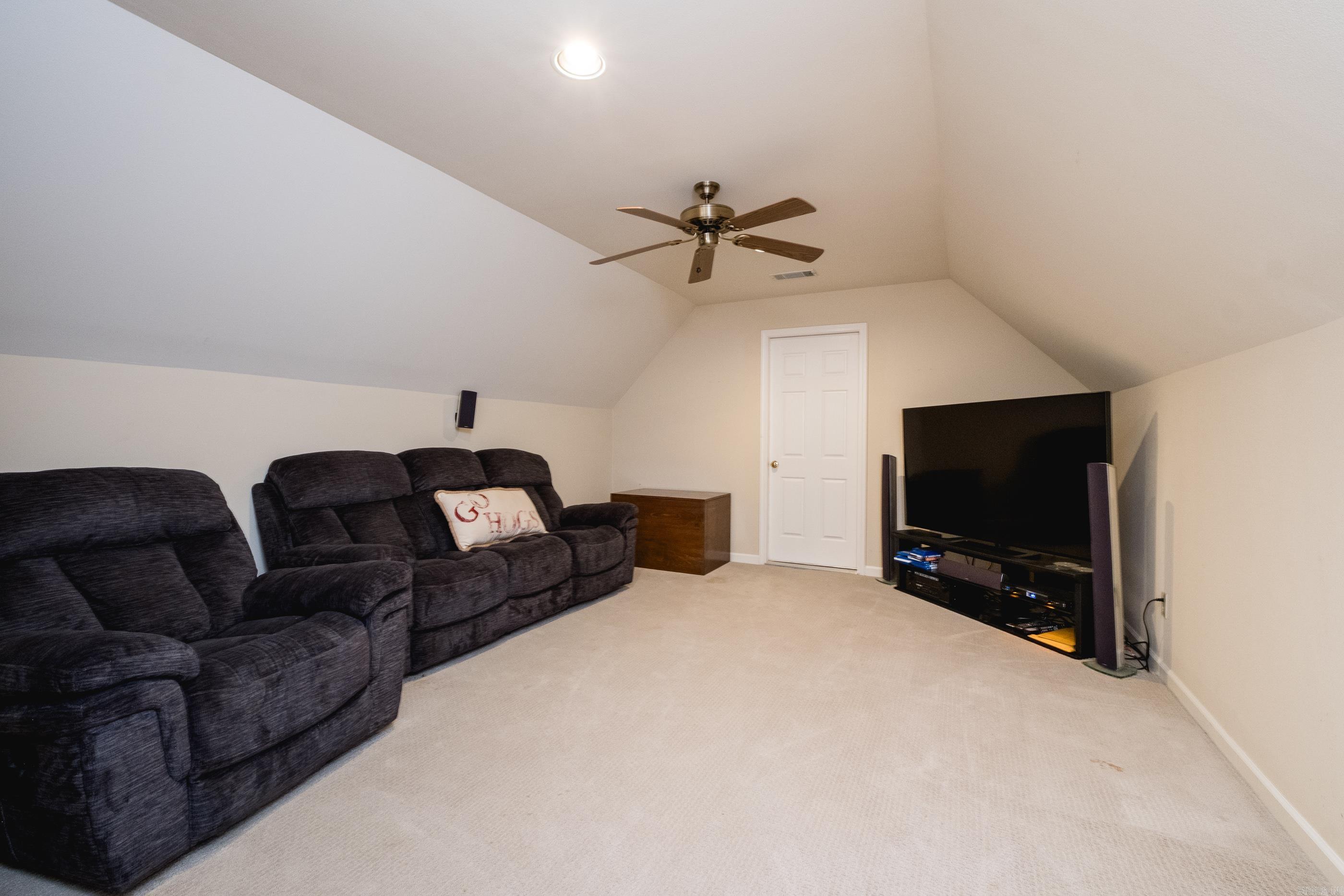 HICKORY CREEK - Residential