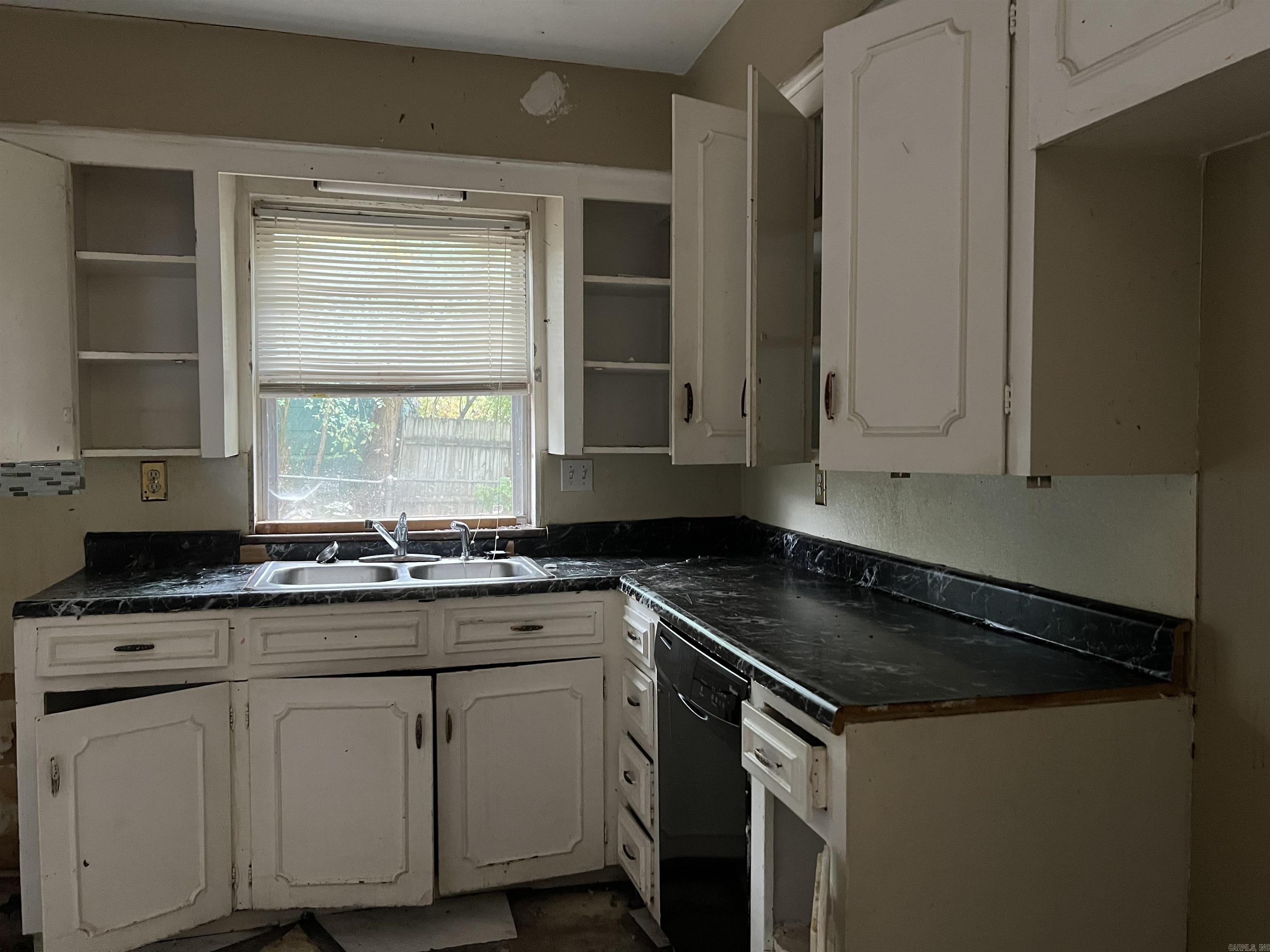 Burnelle Manor - Residential