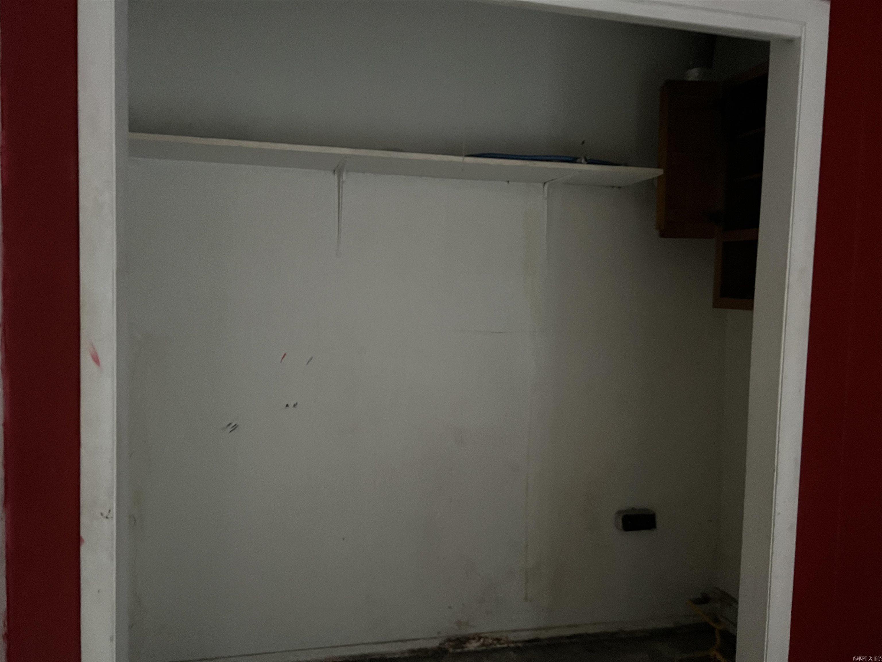 Burnelle Manor - Residential