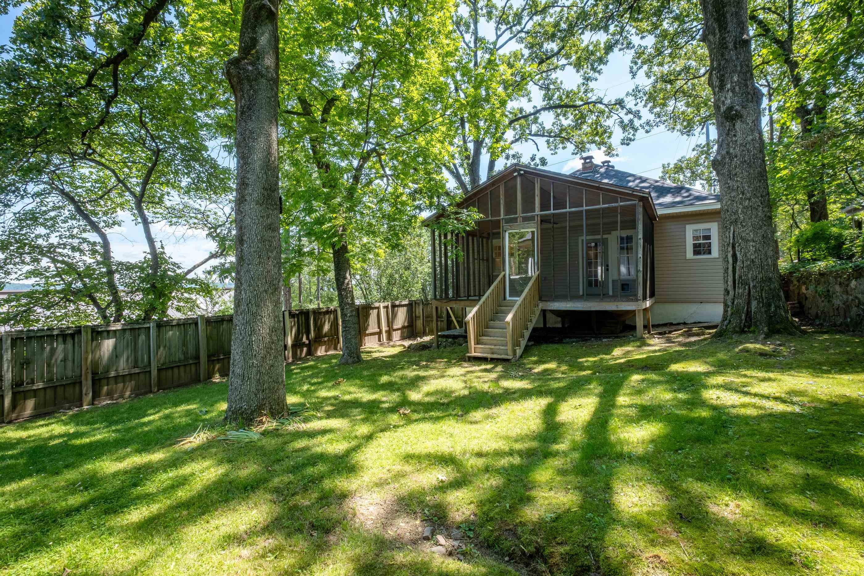 EAST PULASKI HGTS - Residential