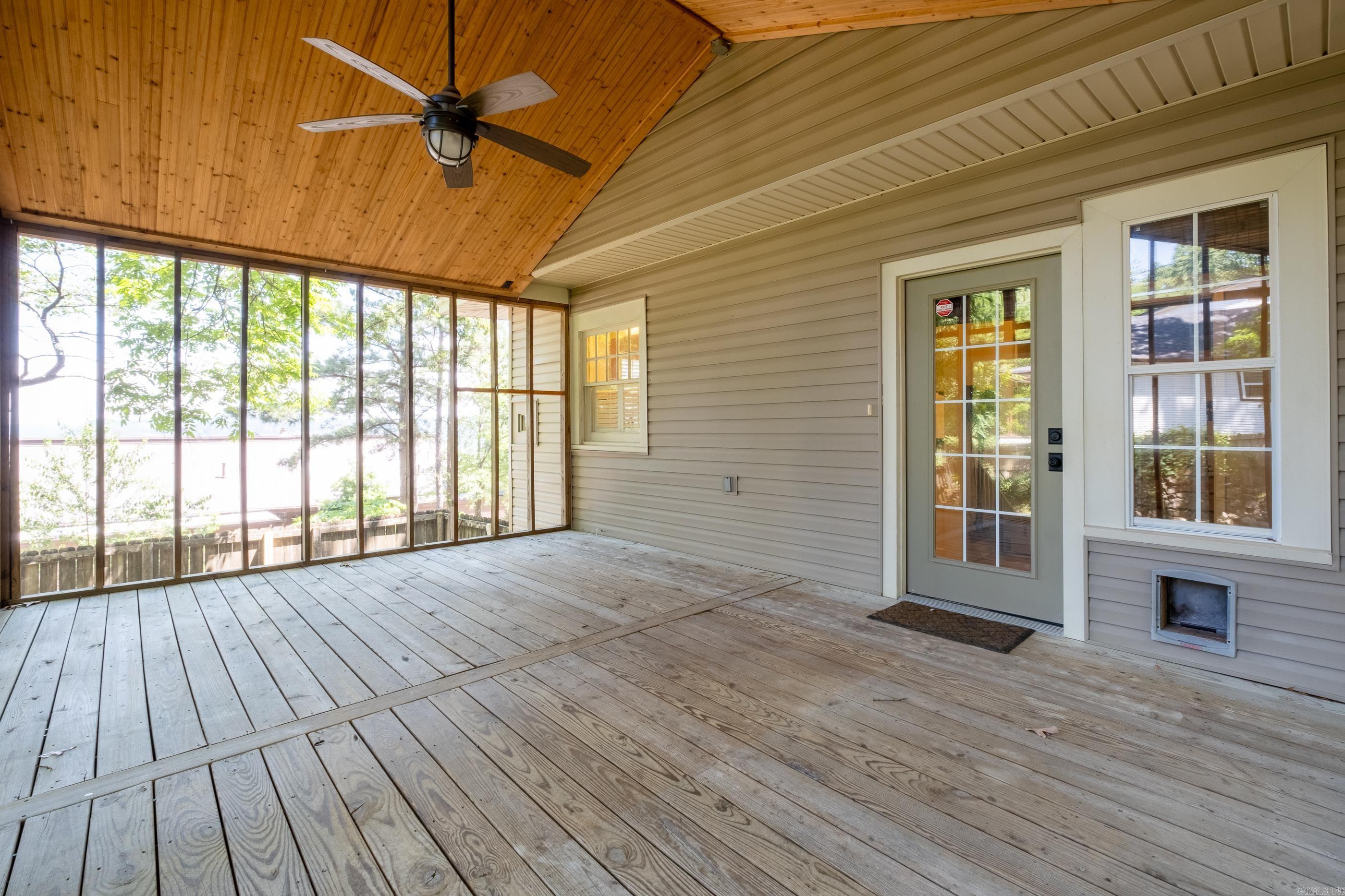 EAST PULASKI HGTS - Residential