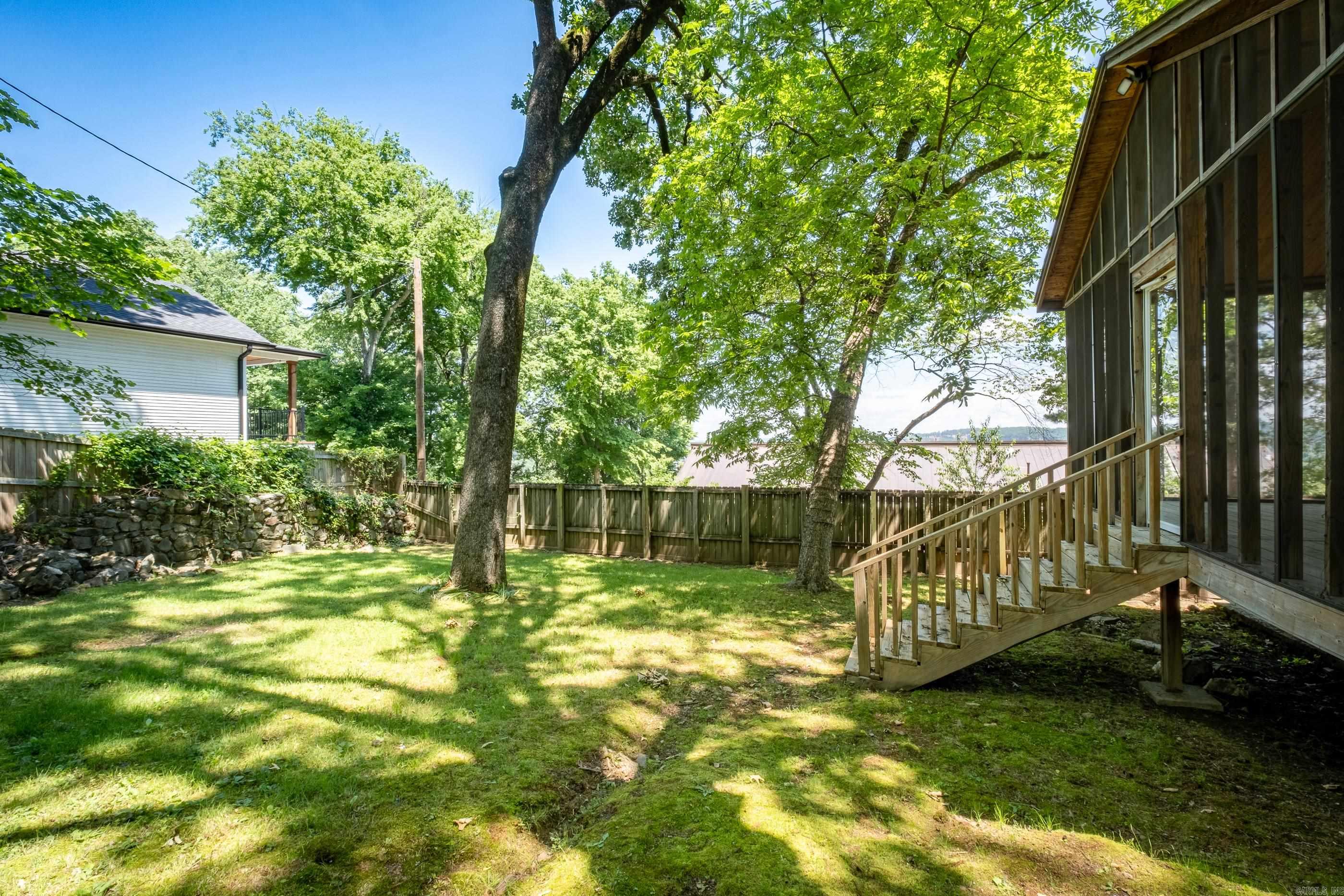 EAST PULASKI HGTS - Residential