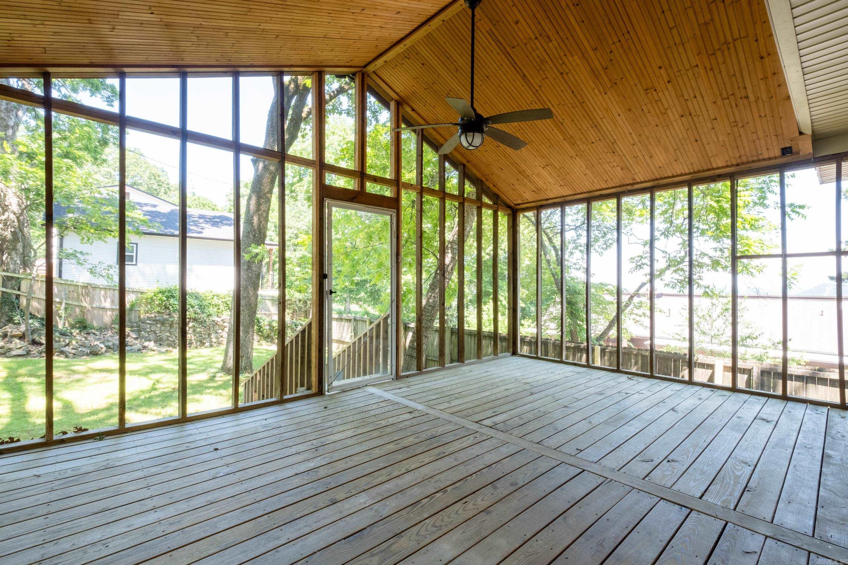 EAST PULASKI HGTS - Residential