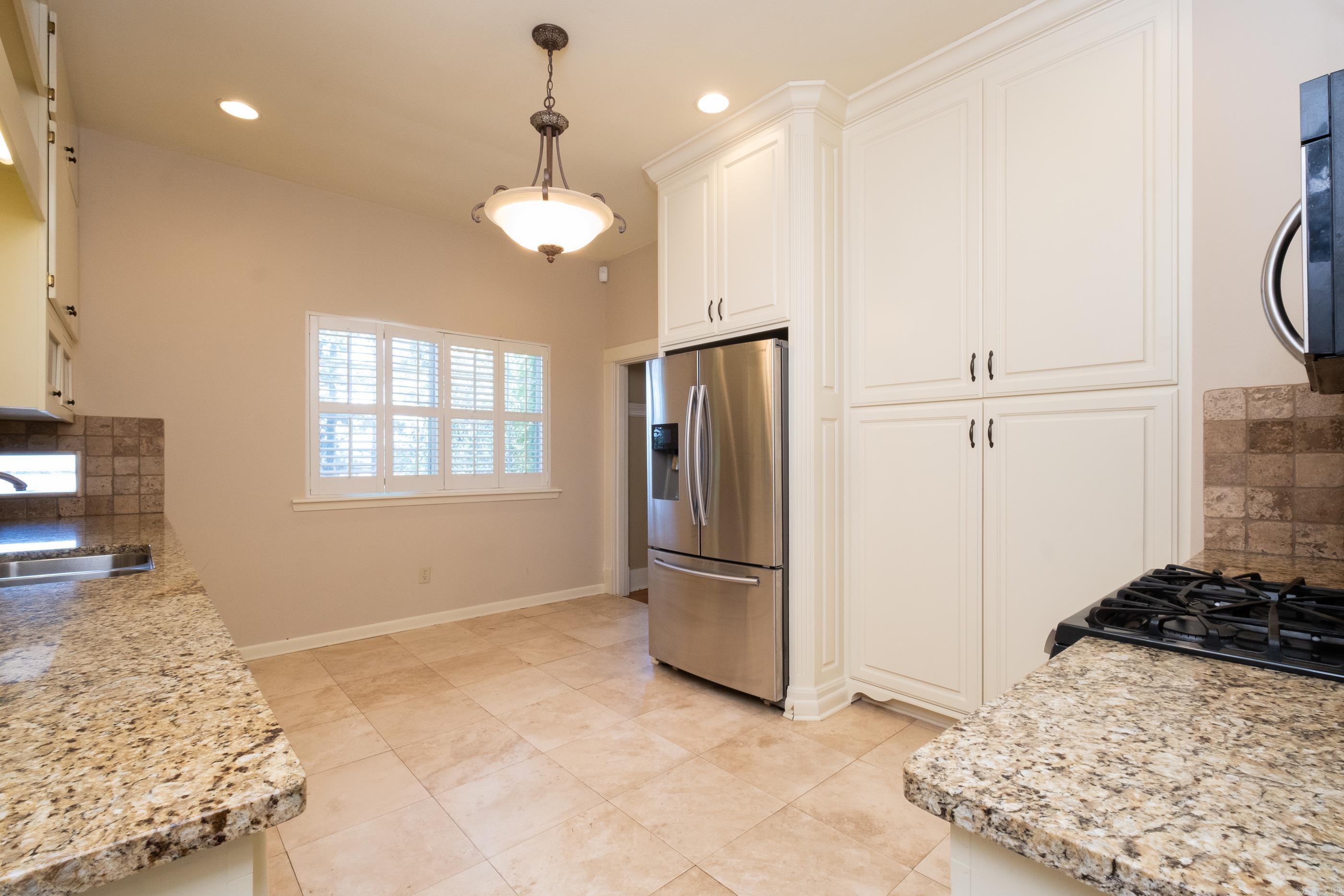 EAST PULASKI HGTS - Residential