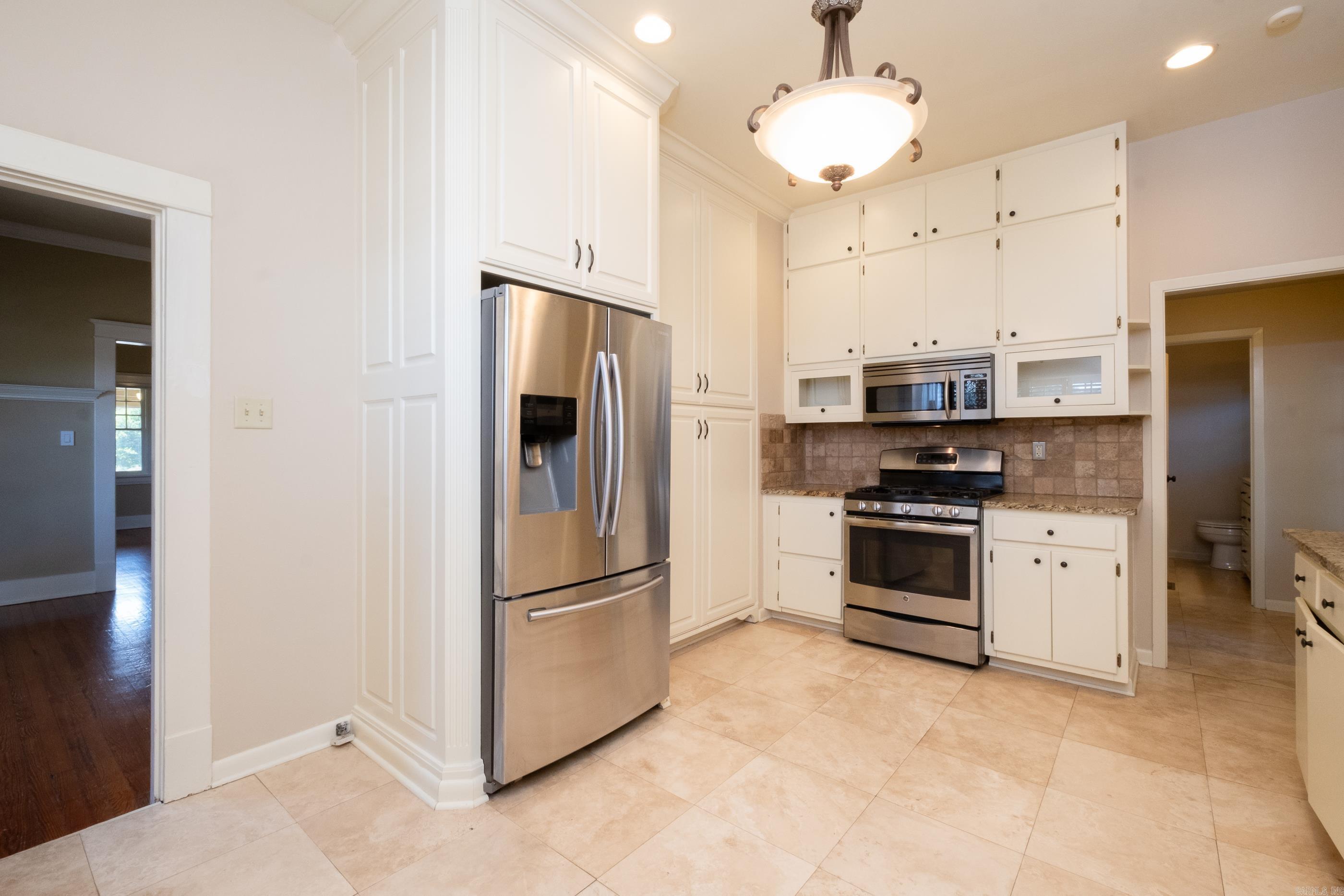 EAST PULASKI HGTS - Residential