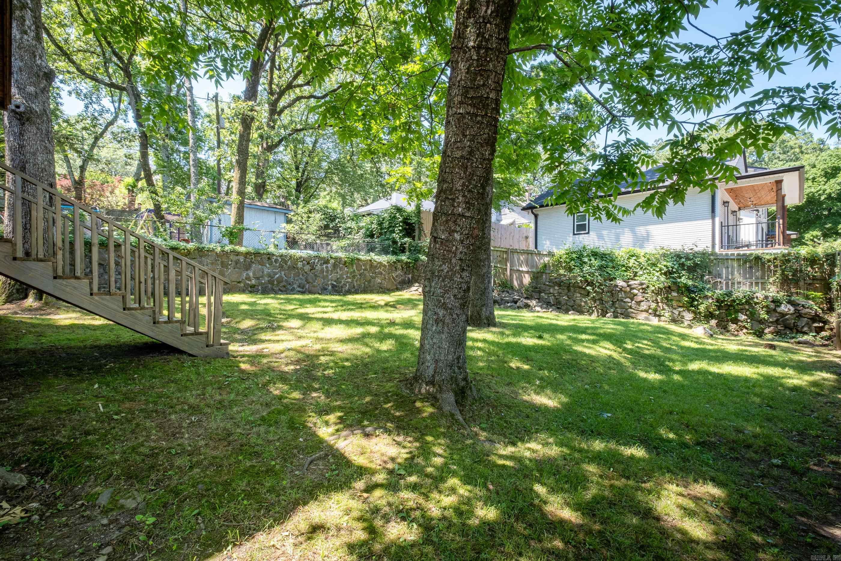 EAST PULASKI HGTS - Residential