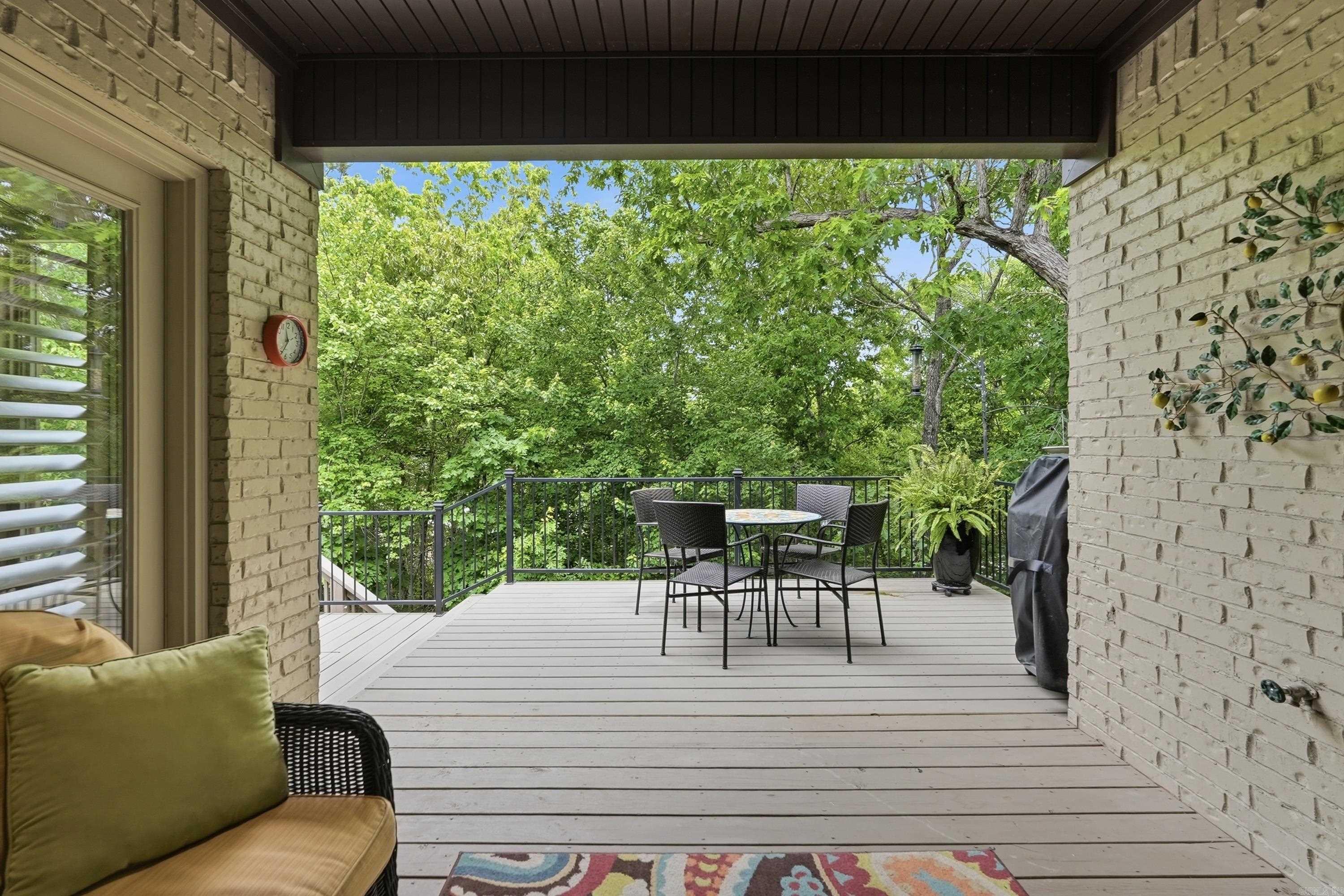 WOODLANDS EDGE - Residential