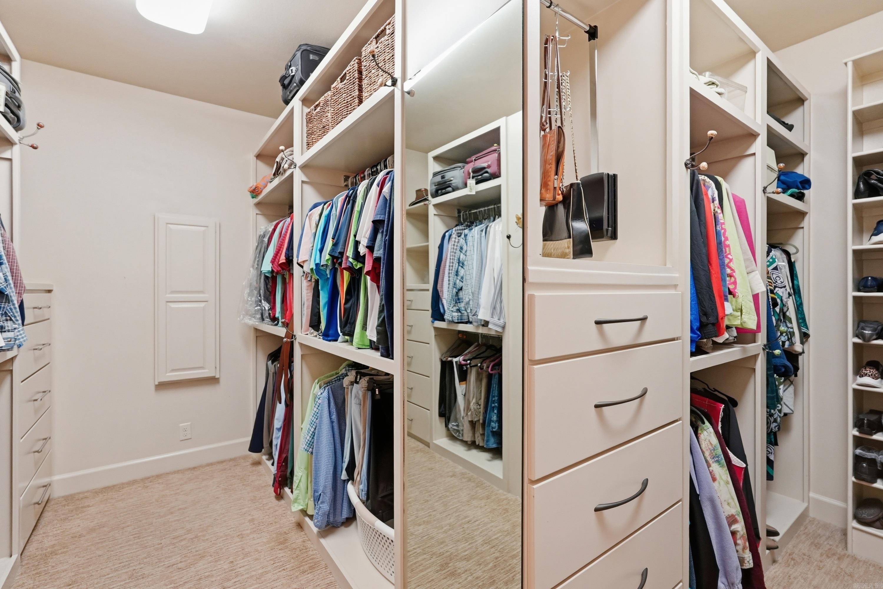 WOODLANDS EDGE - Residential