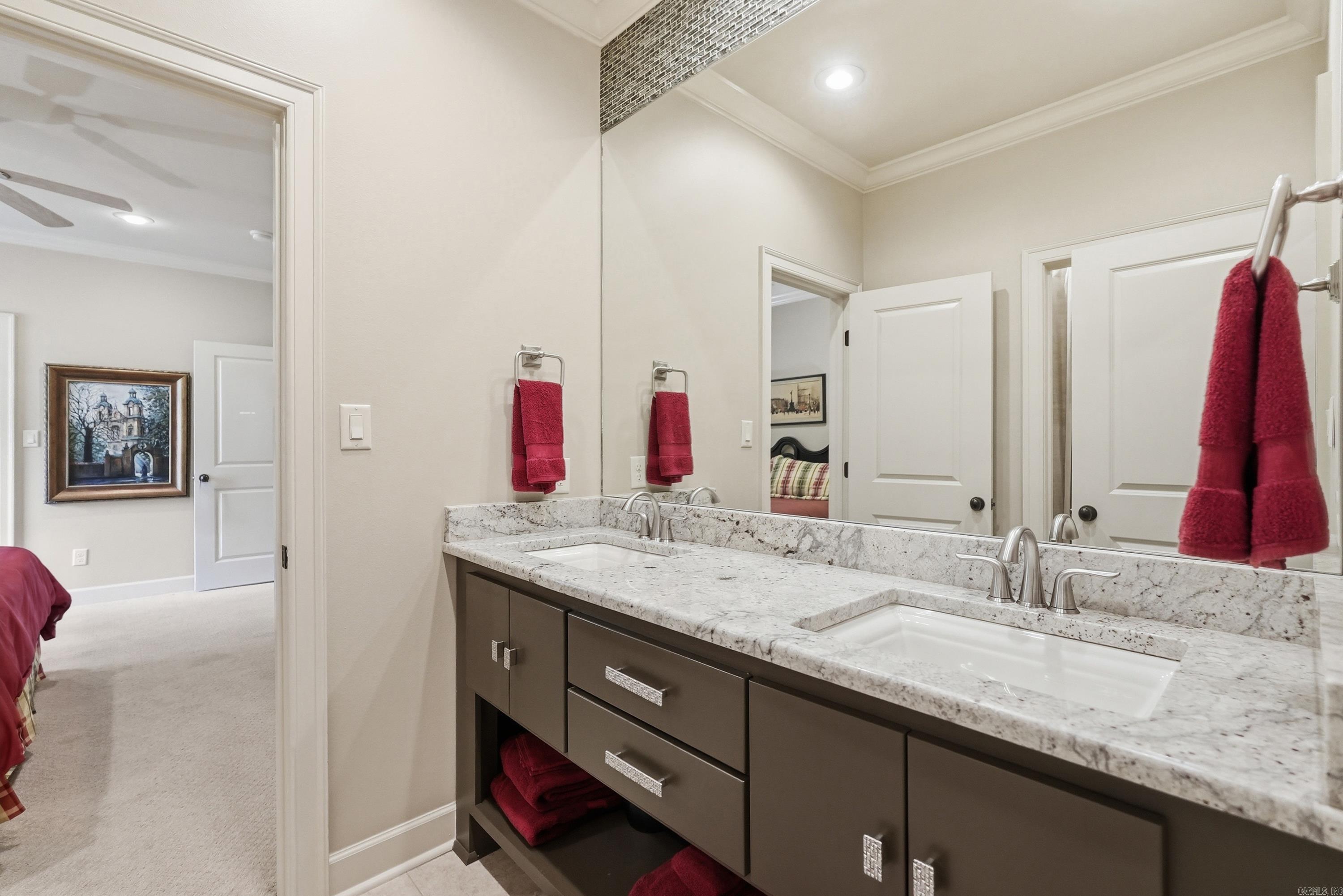 WOODLANDS EDGE - Residential