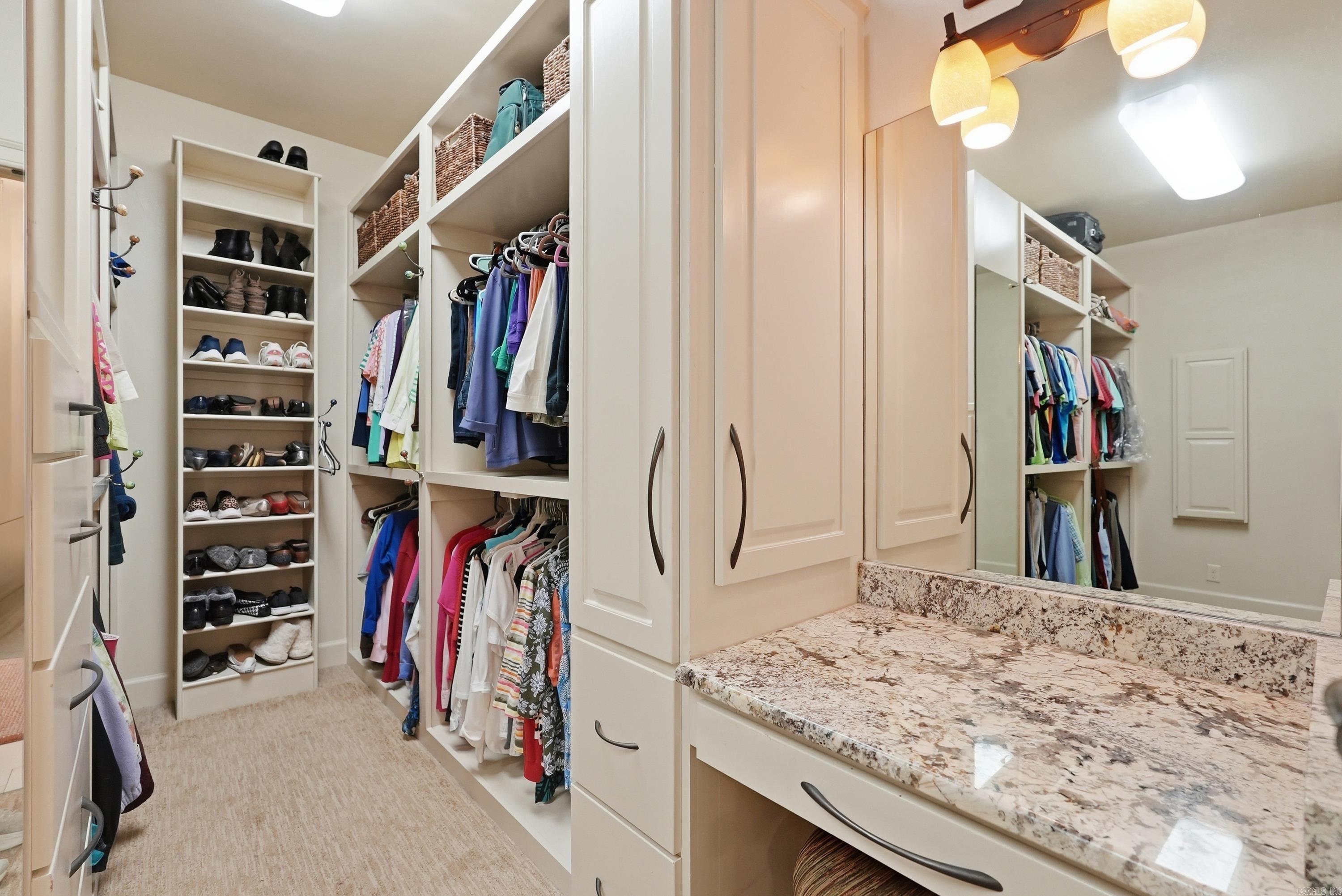 WOODLANDS EDGE - Residential