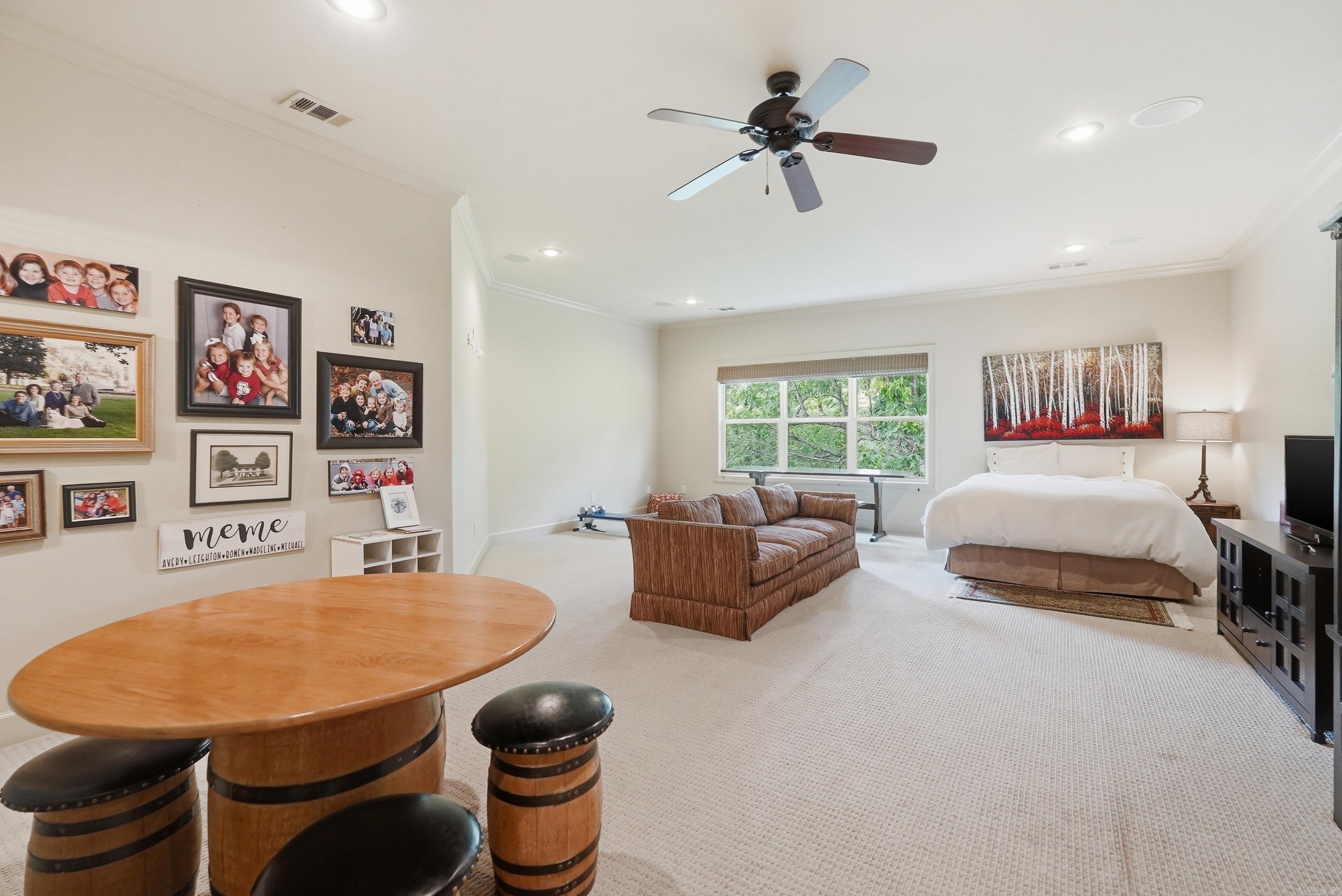 WOODLANDS EDGE - Residential