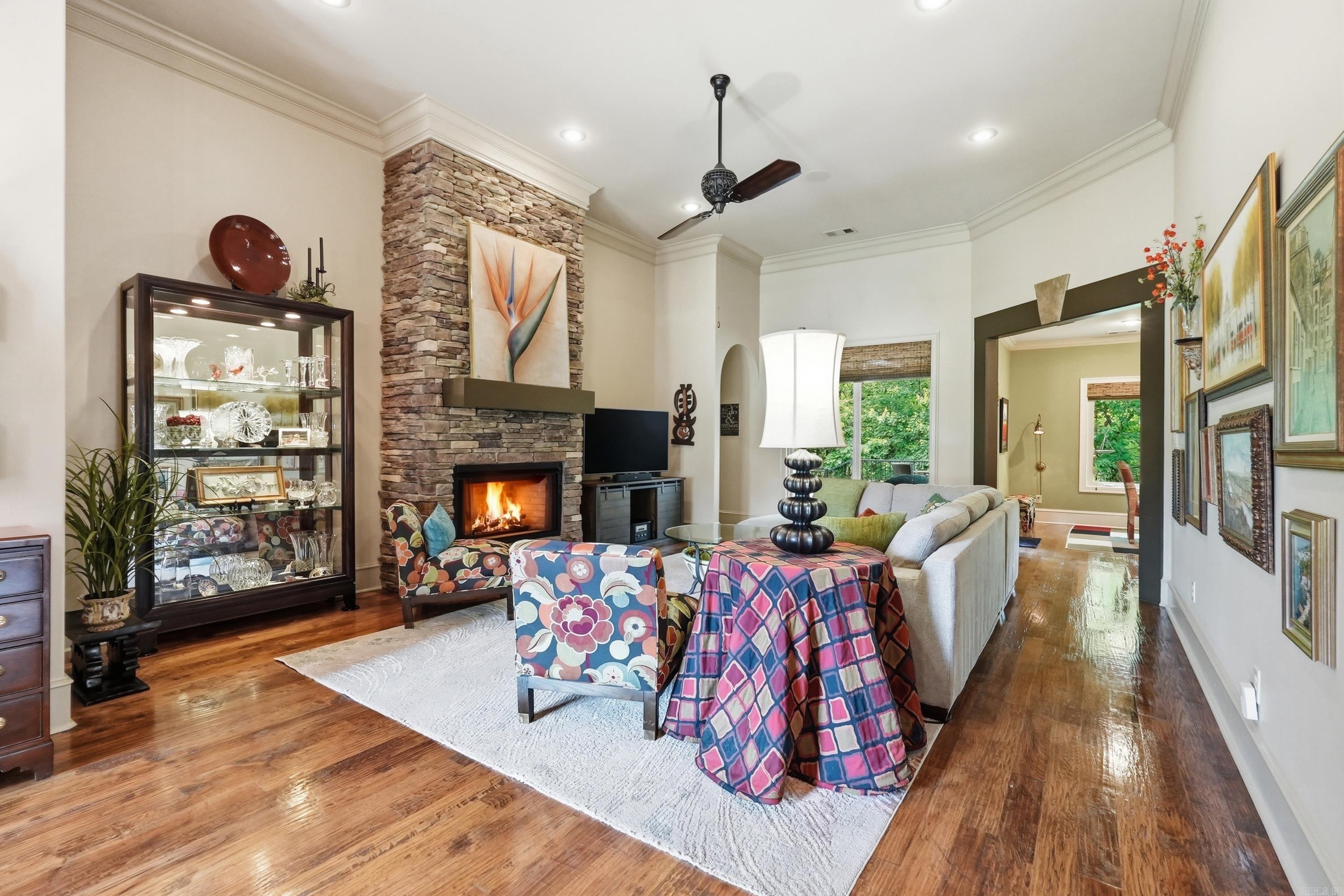 WOODLANDS EDGE - Residential