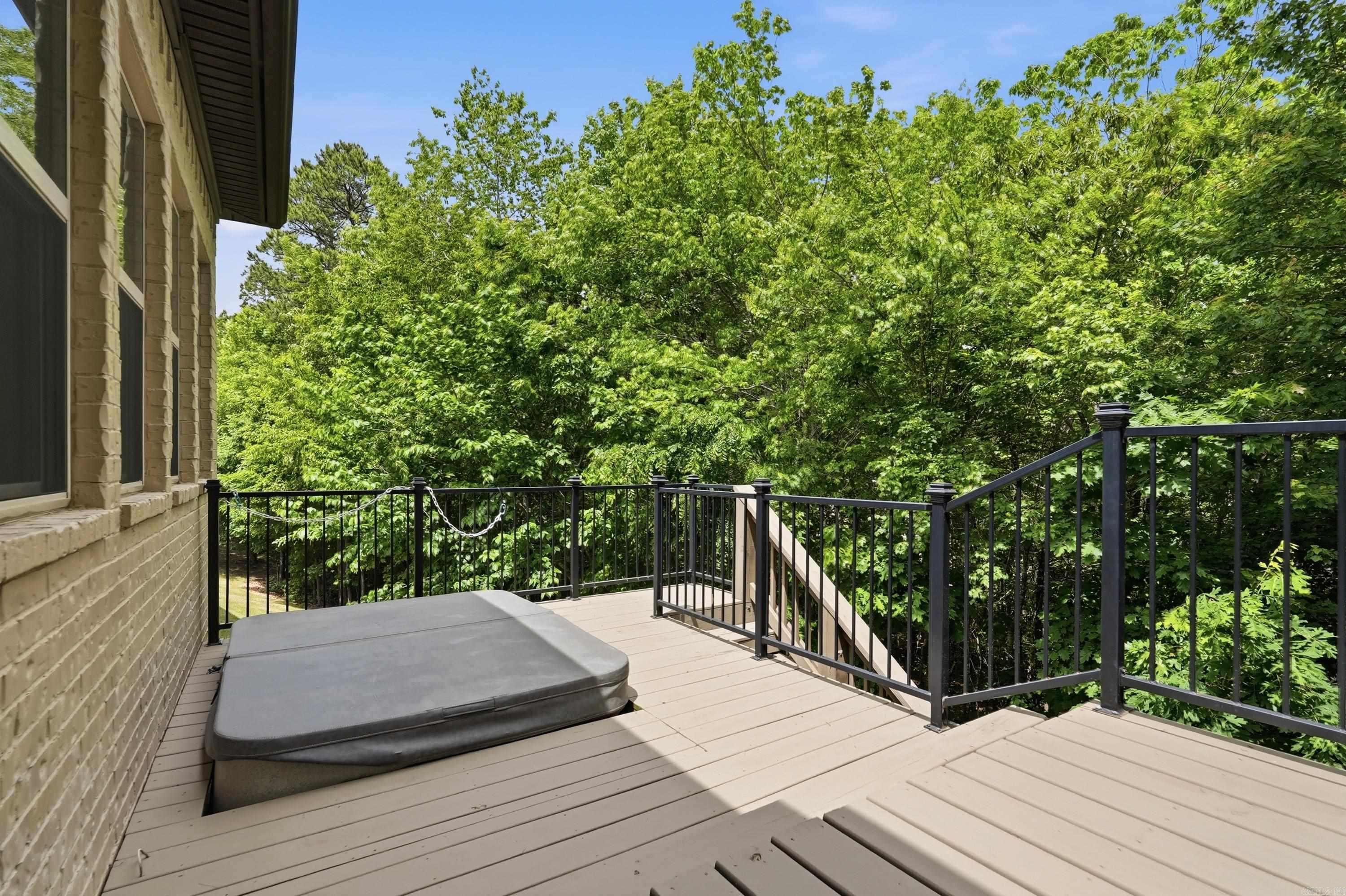 WOODLANDS EDGE - Residential