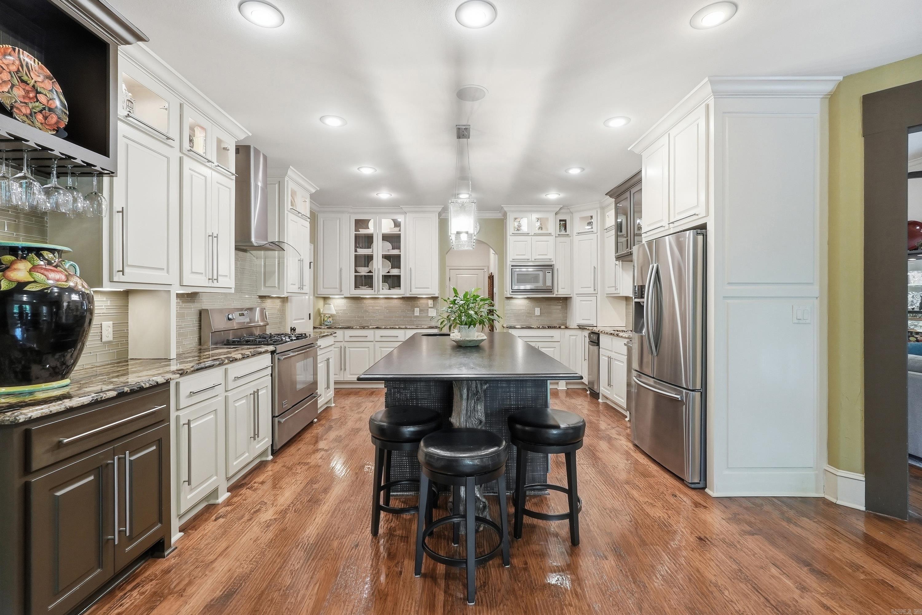 WOODLANDS EDGE - Residential