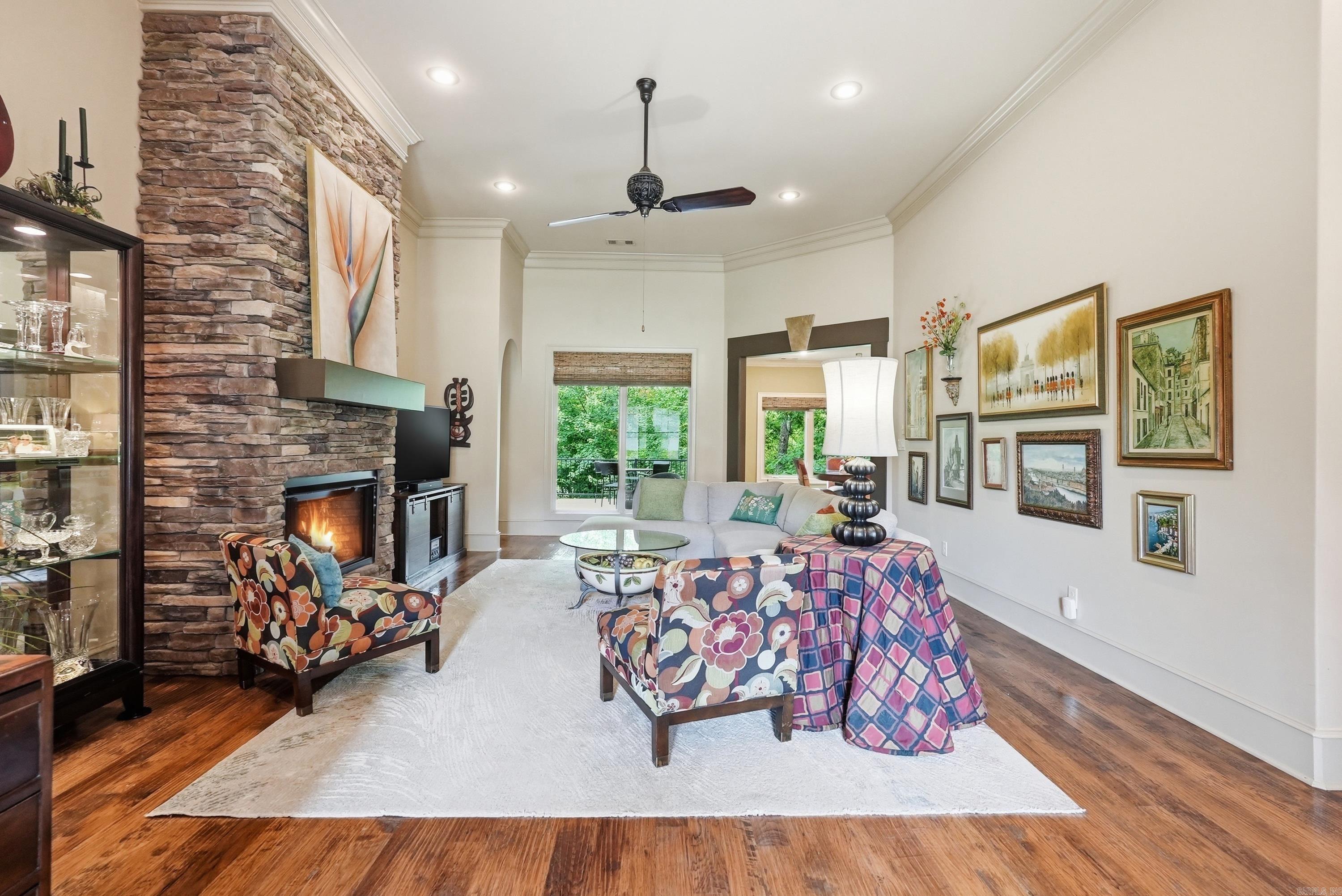 WOODLANDS EDGE - Residential