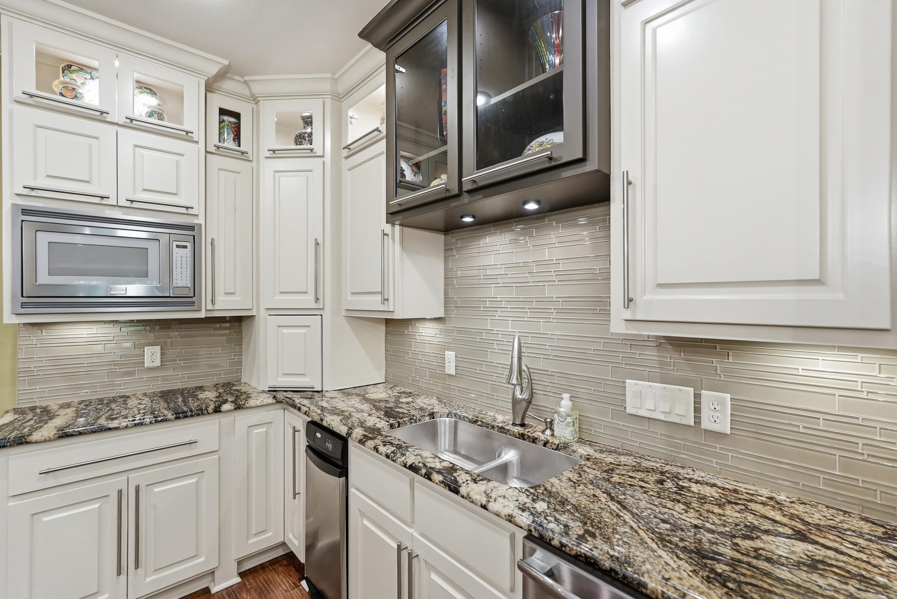 WOODLANDS EDGE - Residential