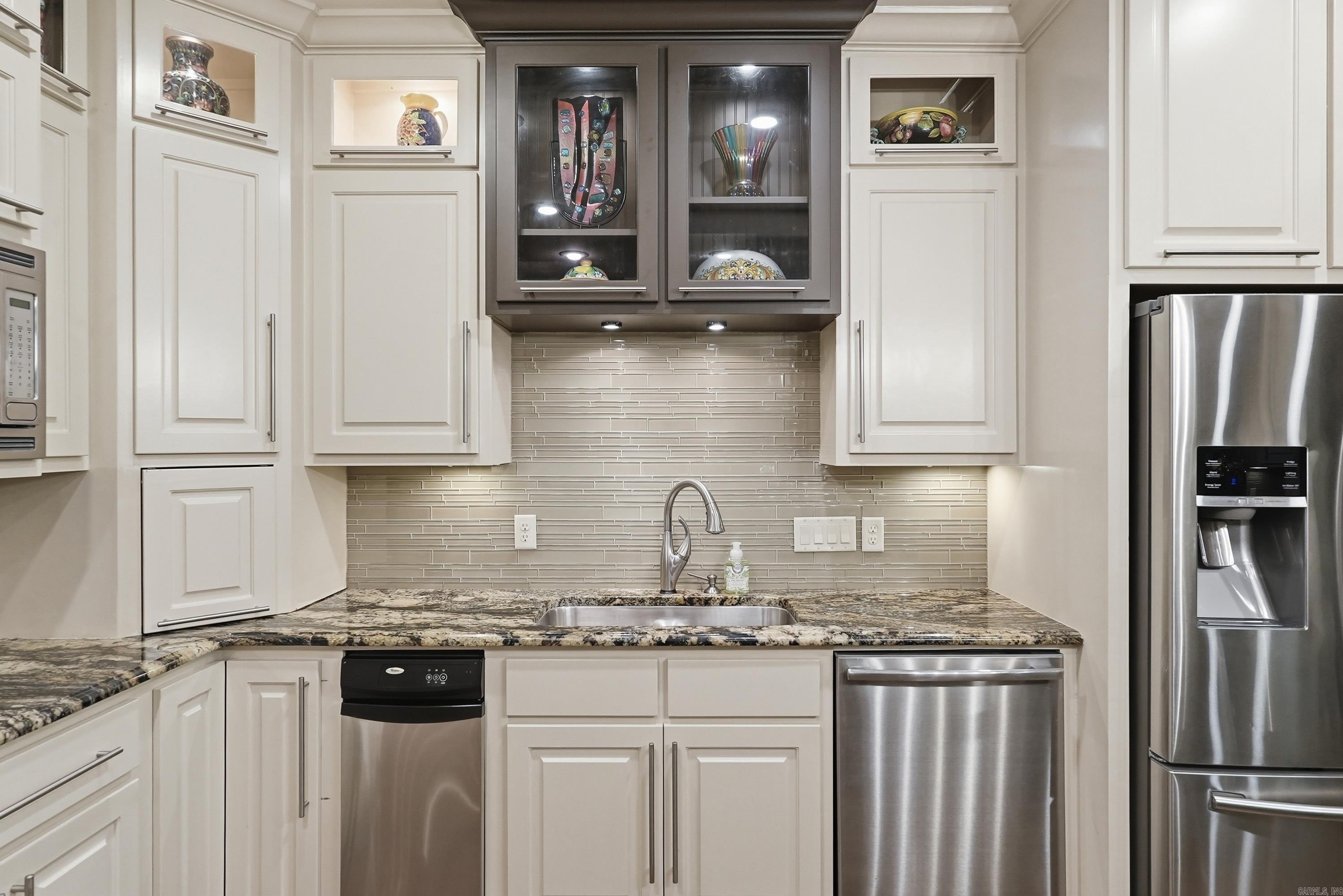 WOODLANDS EDGE - Residential