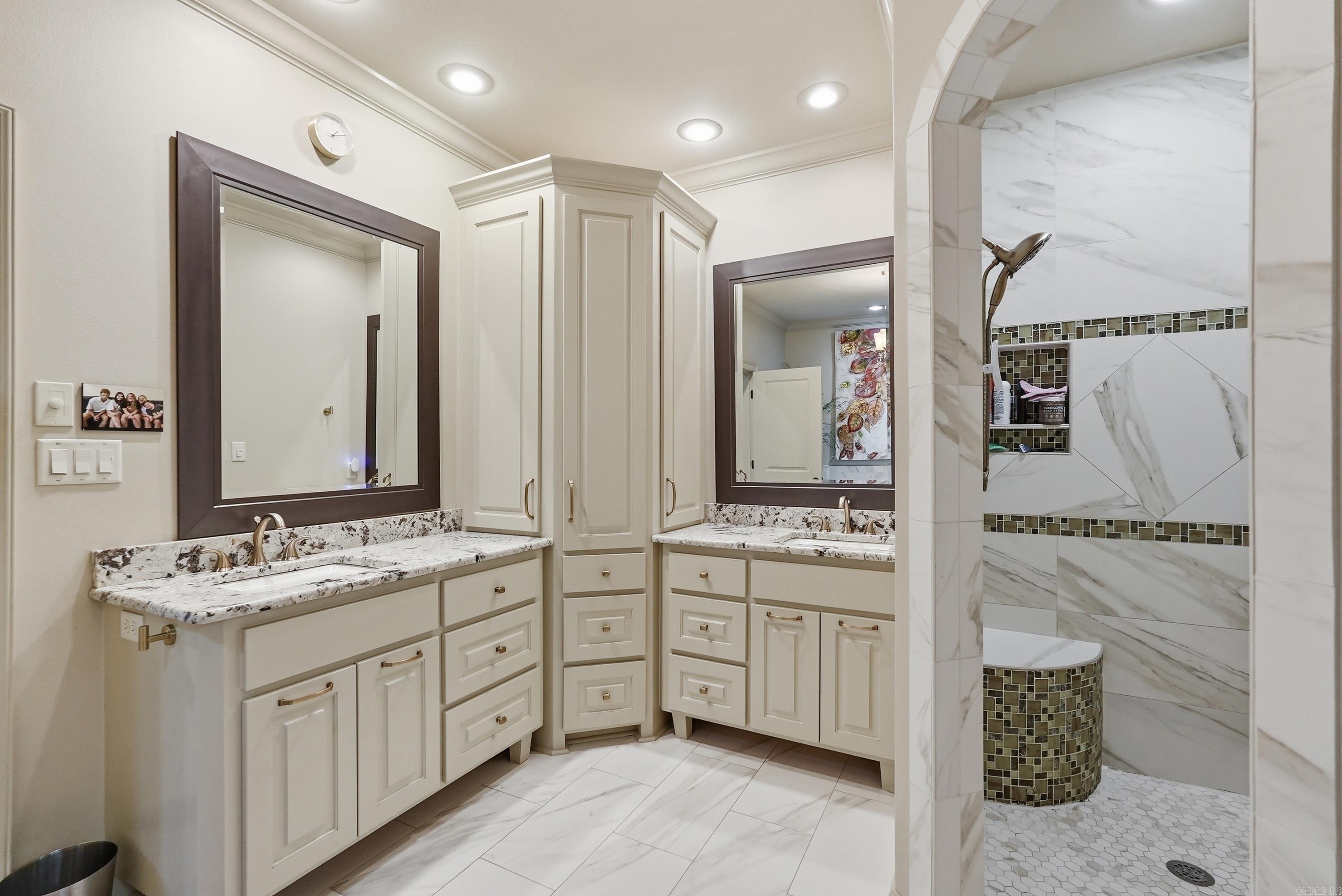 WOODLANDS EDGE - Residential