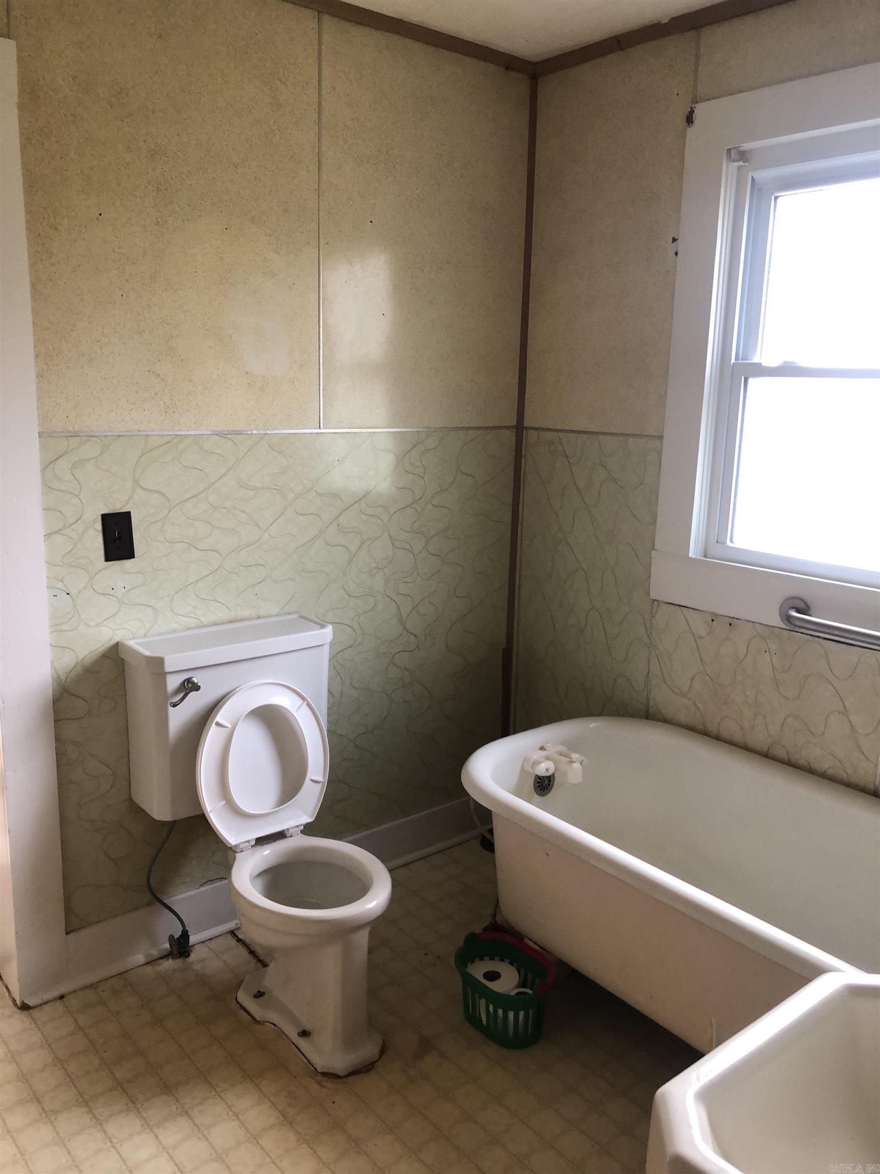 Cardwell 4th - Residential