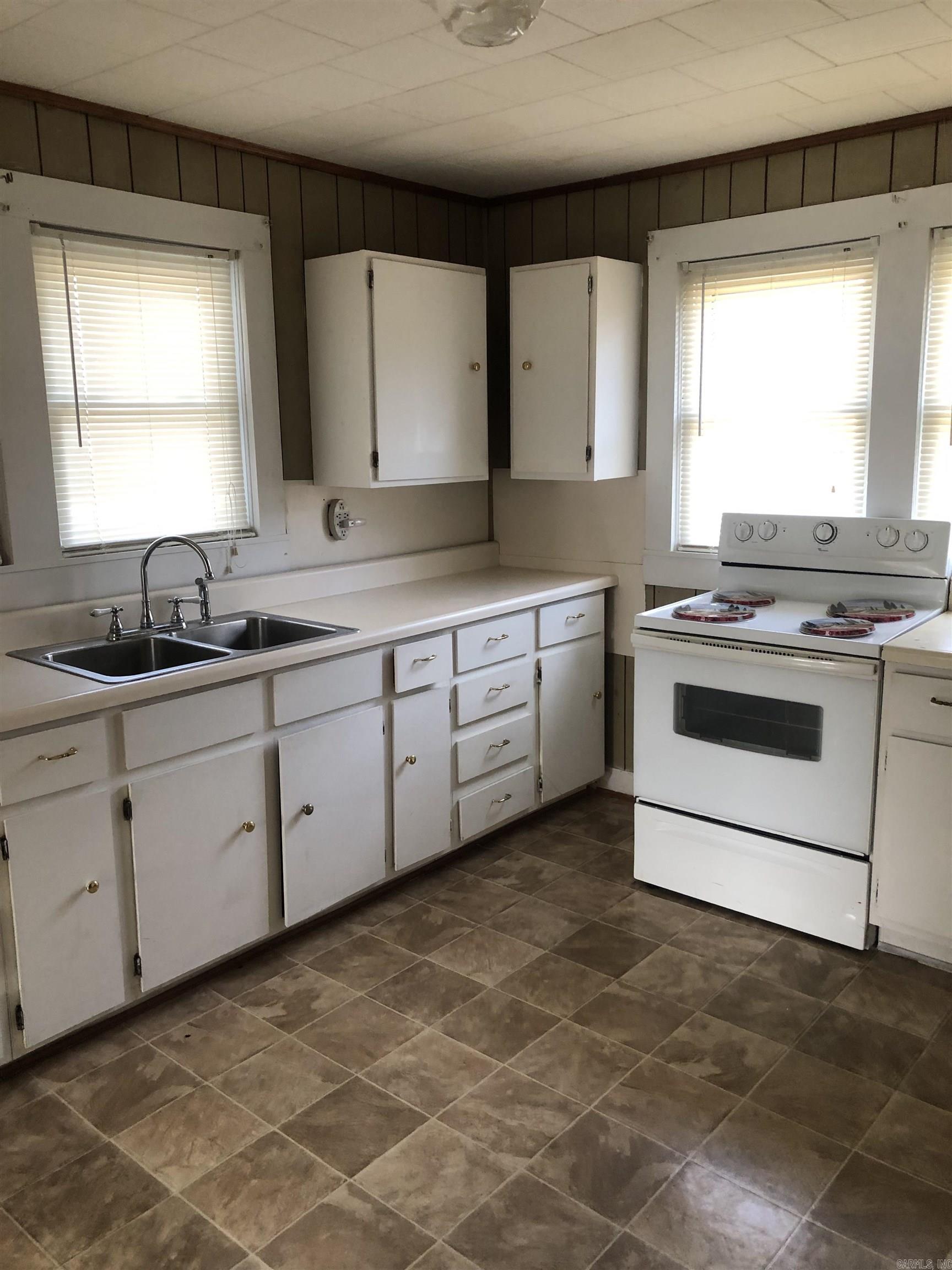 Cardwell 4th - Residential