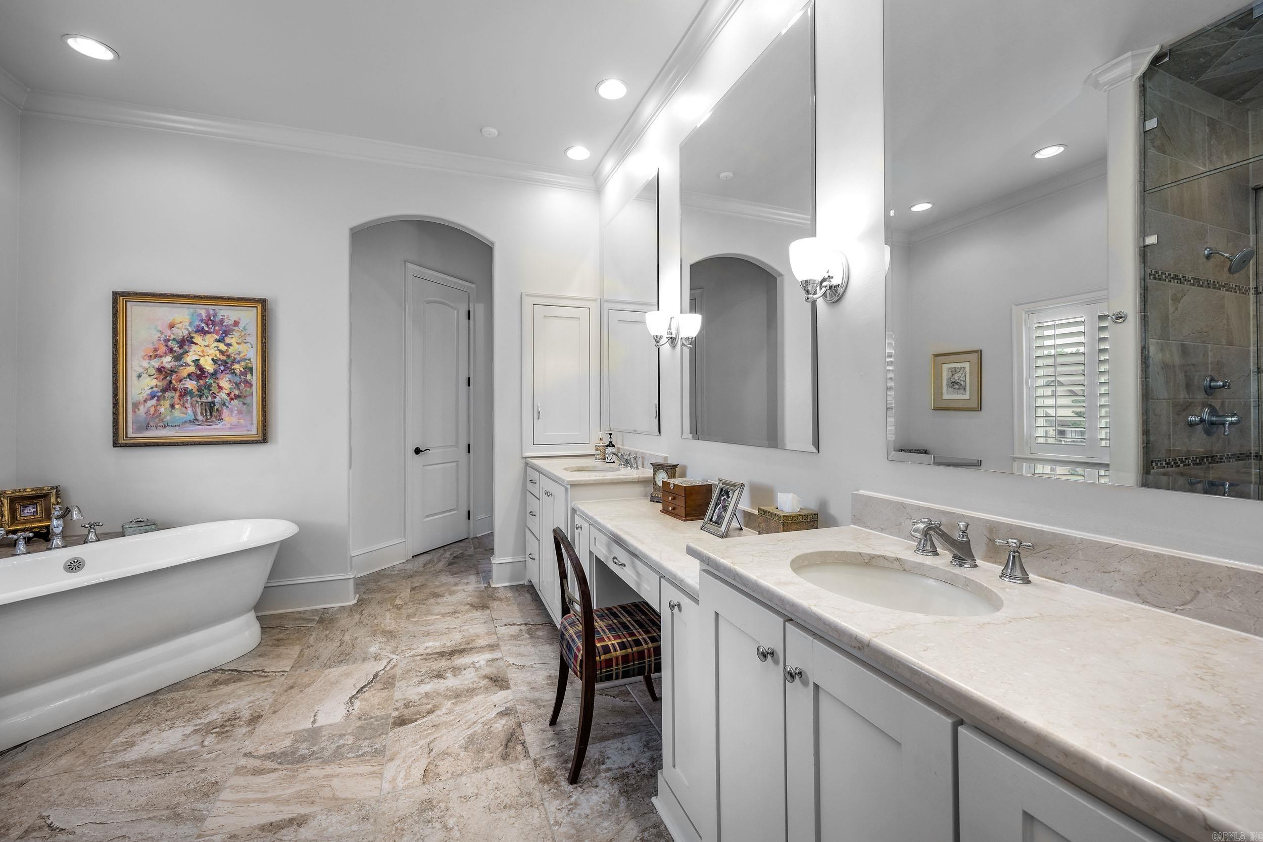 WOODLANDS EDGE - Residential