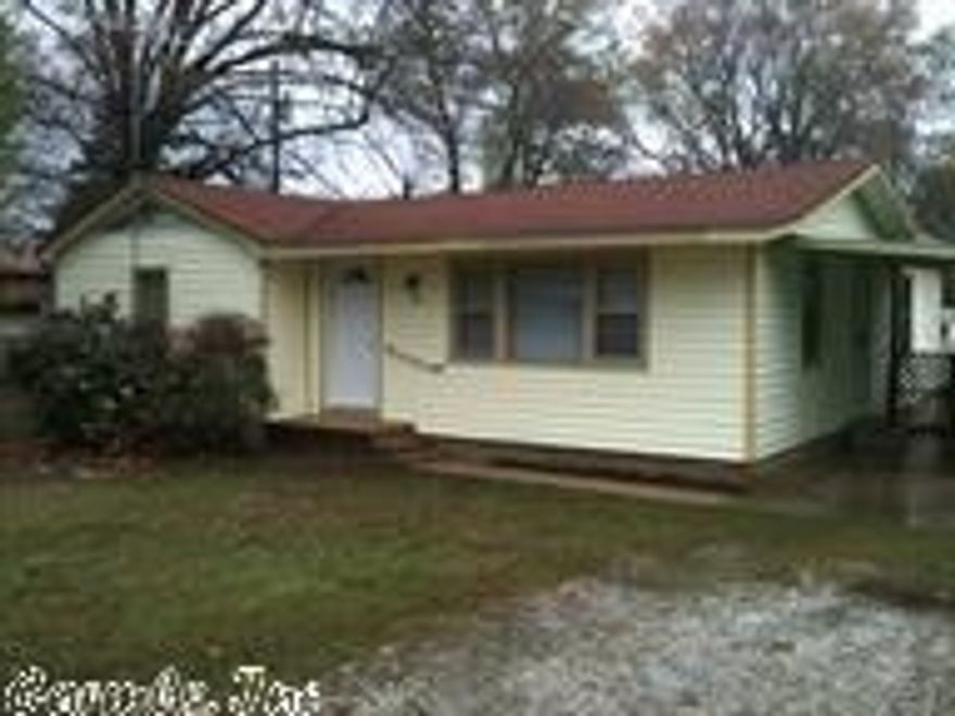 WHSD 2BR/2BA rental home. fenced yard, close to City Park.