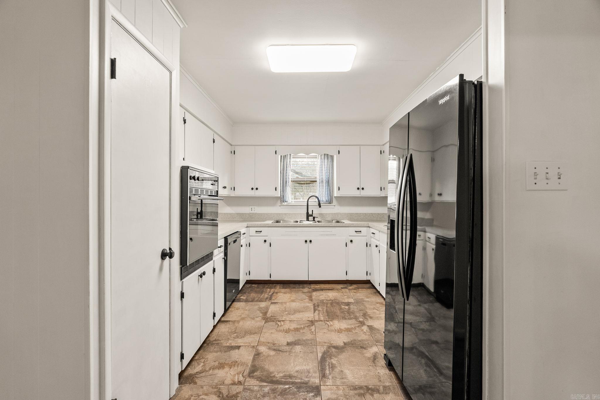 HILLSIDE - Residential