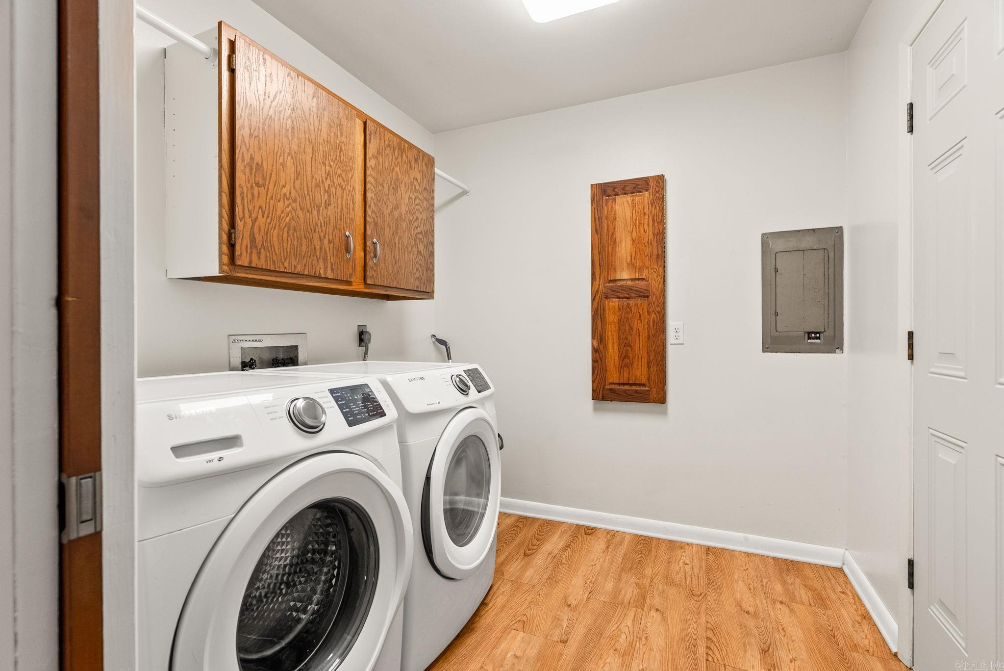 HILLSIDE - Residential