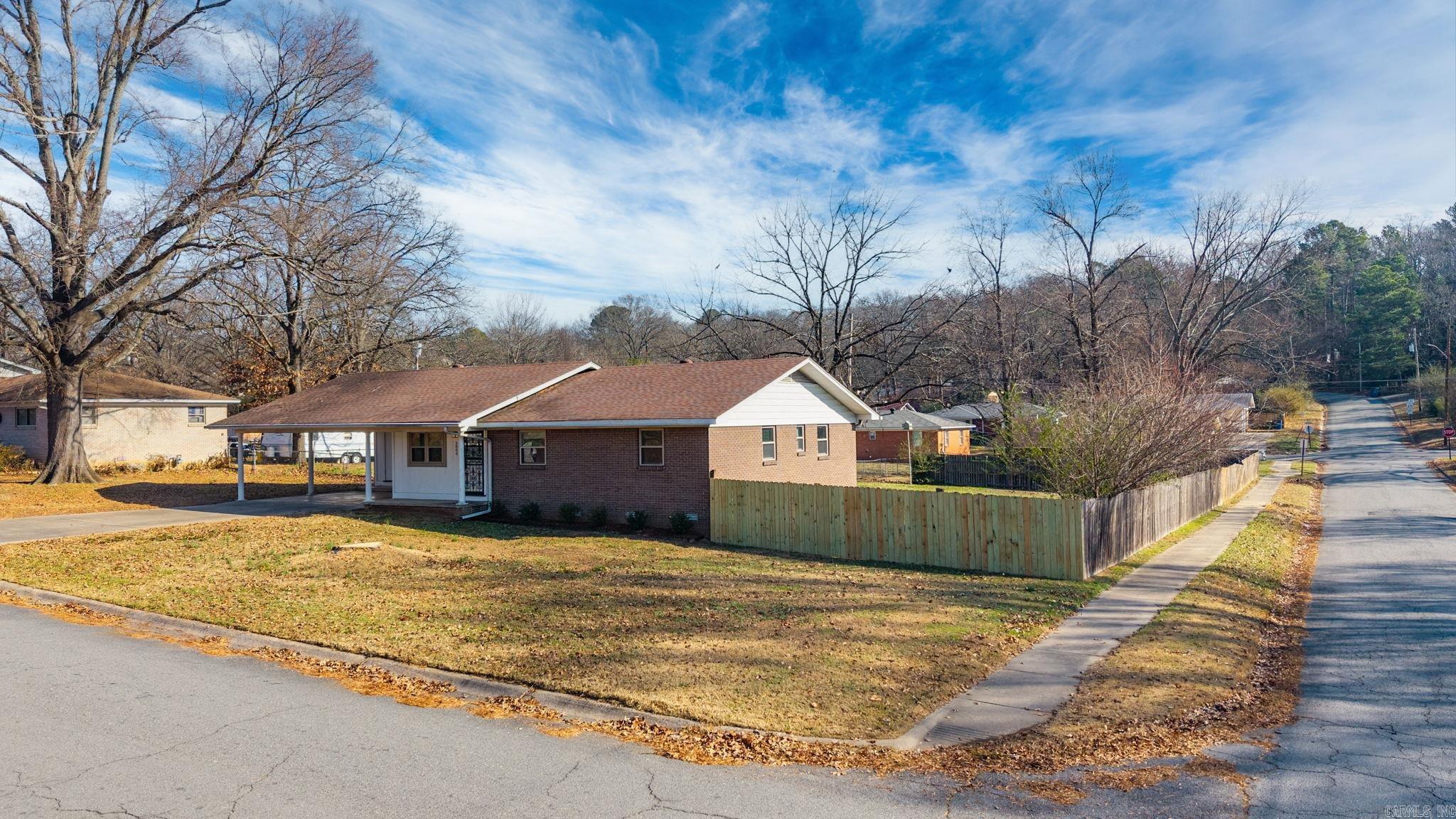 HILLSIDE - Residential